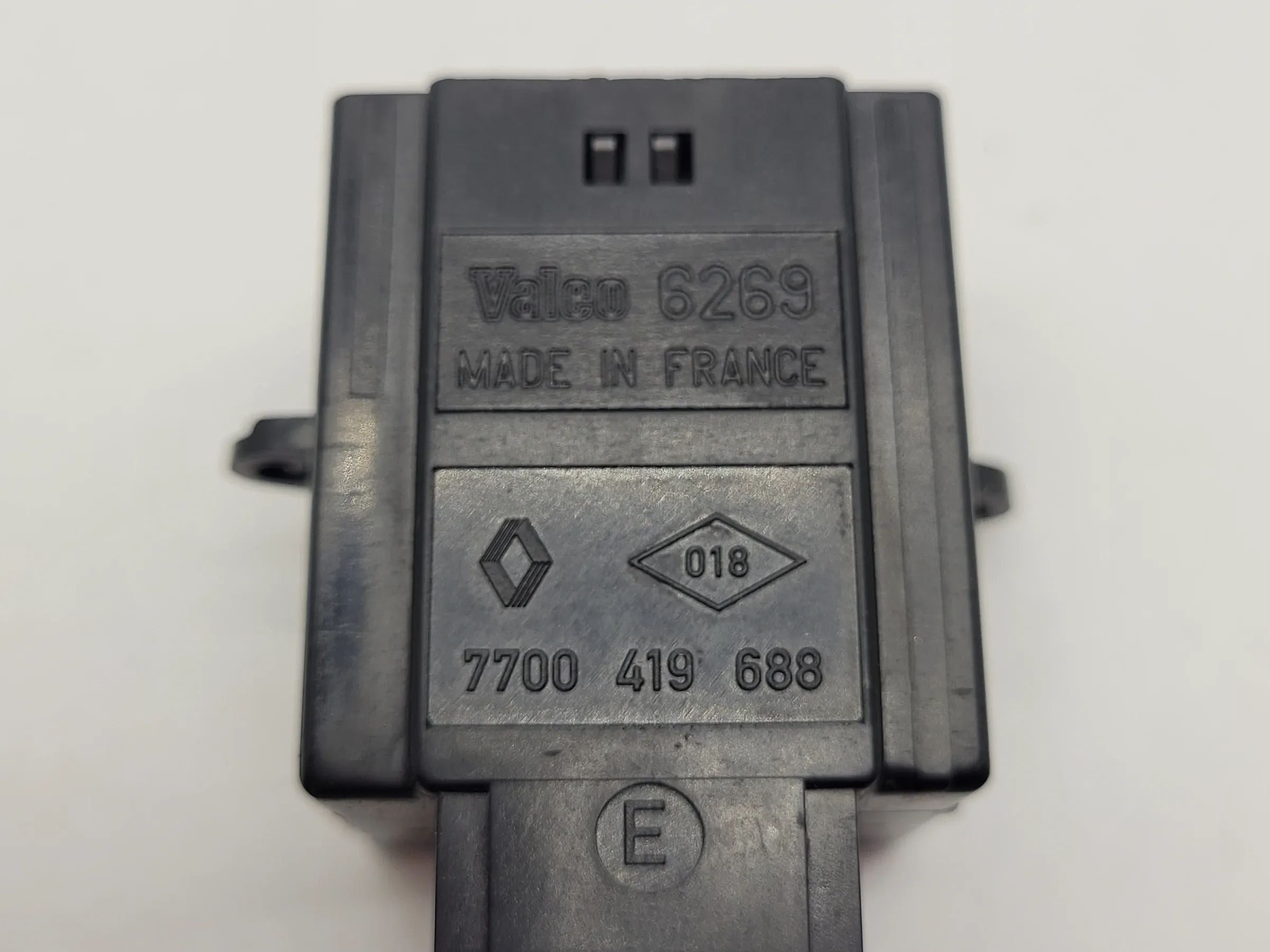 Original Renault Laguna I (556/B56) Schalter Knopf DIS / REP 7700419688