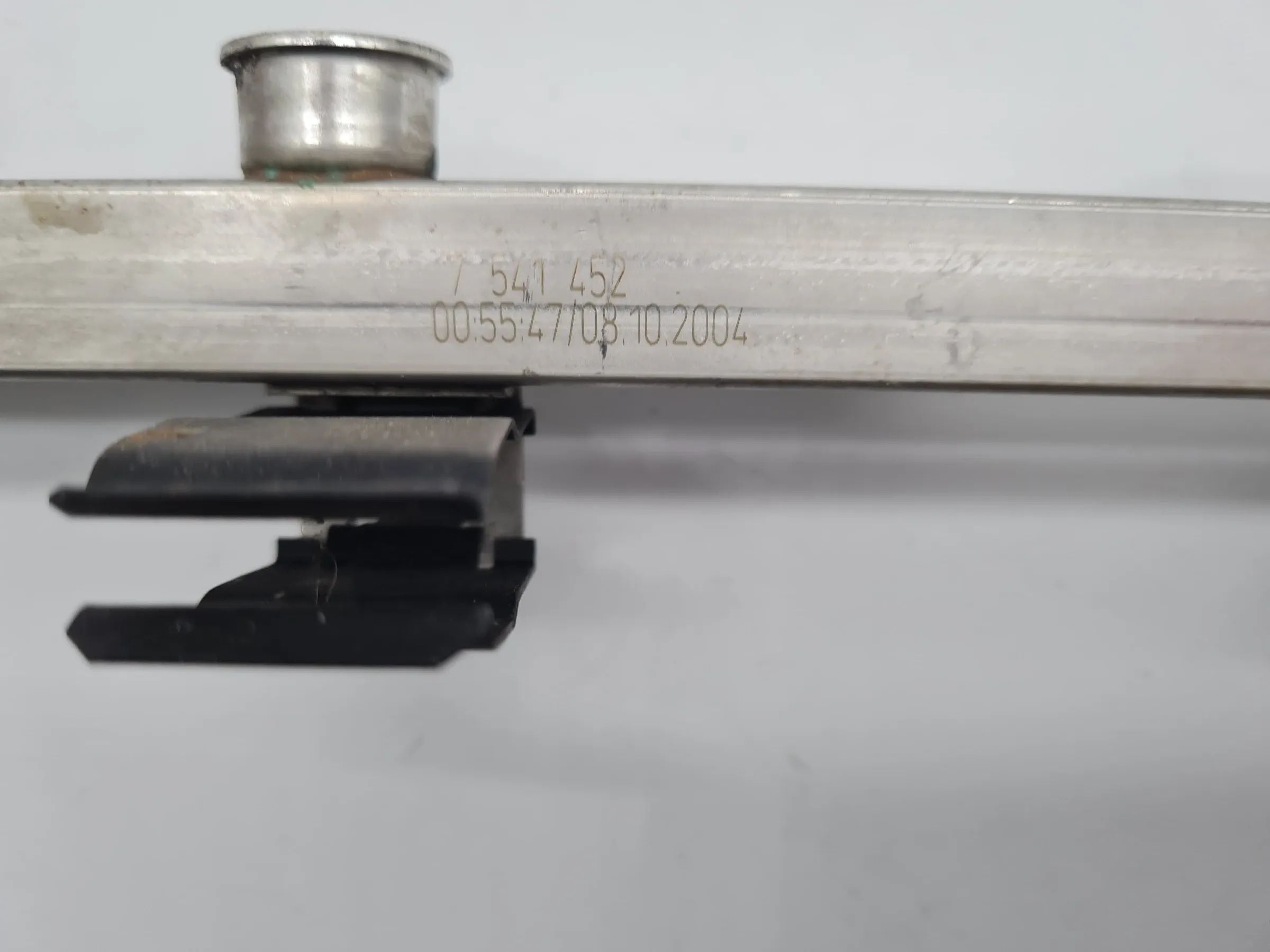 Original BMW 5er (E60/E61) Kraftstoffverteiler / Einspritzleiste 7541453