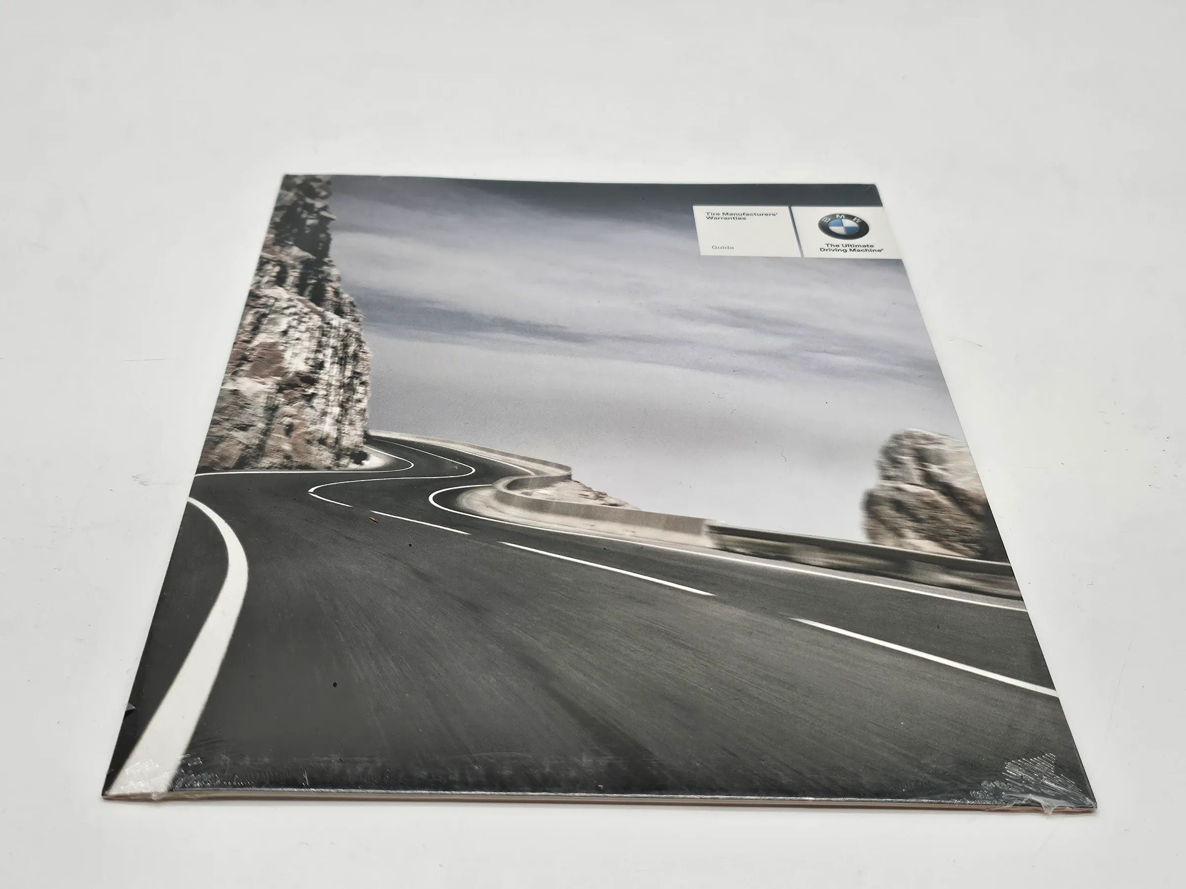 Original BMW TIRE MANUFACTURER WARRANTIES GUIDE 2016  PC, MAC, CD-ROM US english