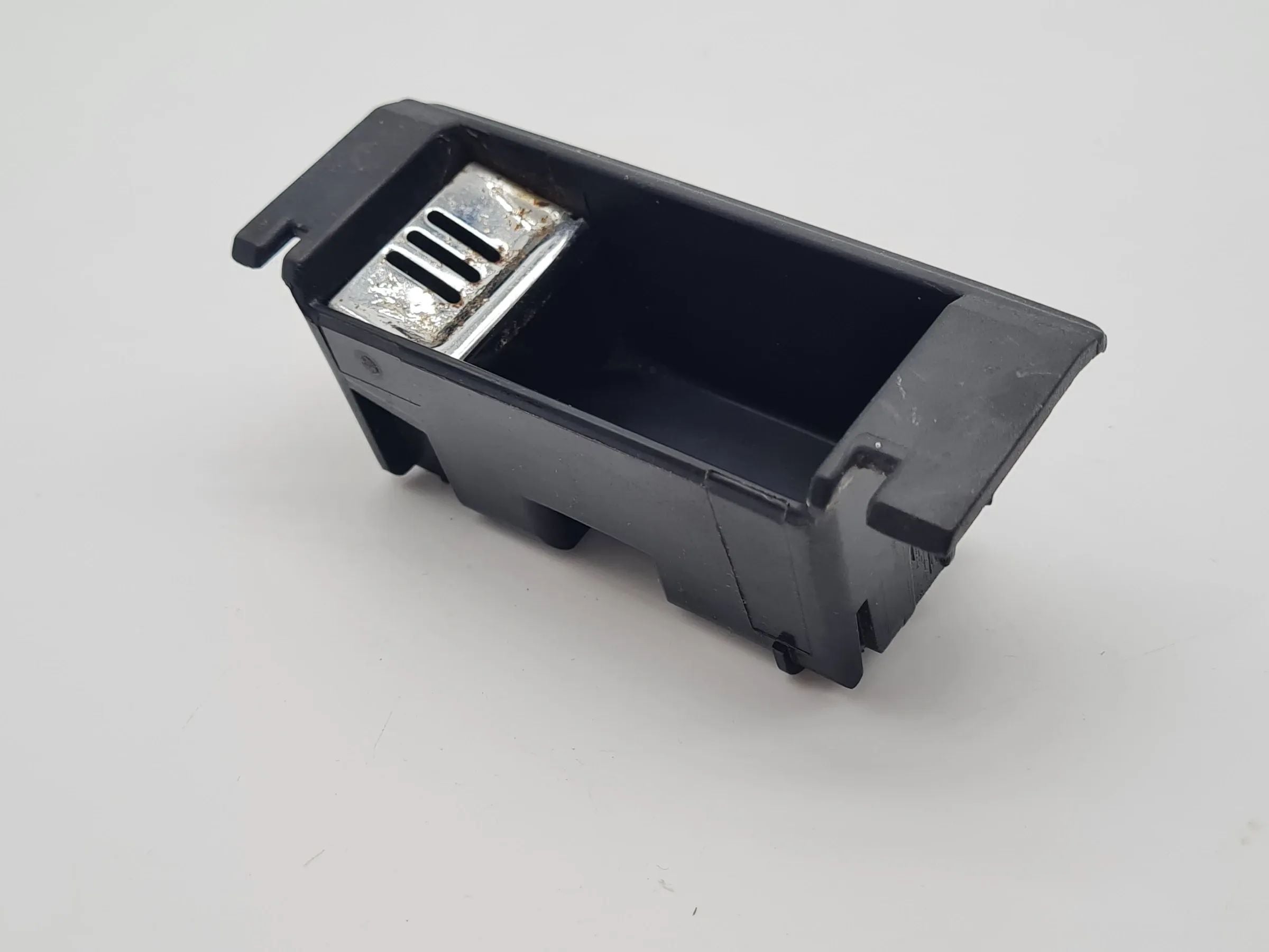 Original Audi A6 (4B) Aschenbechereinsatz 4B0857405