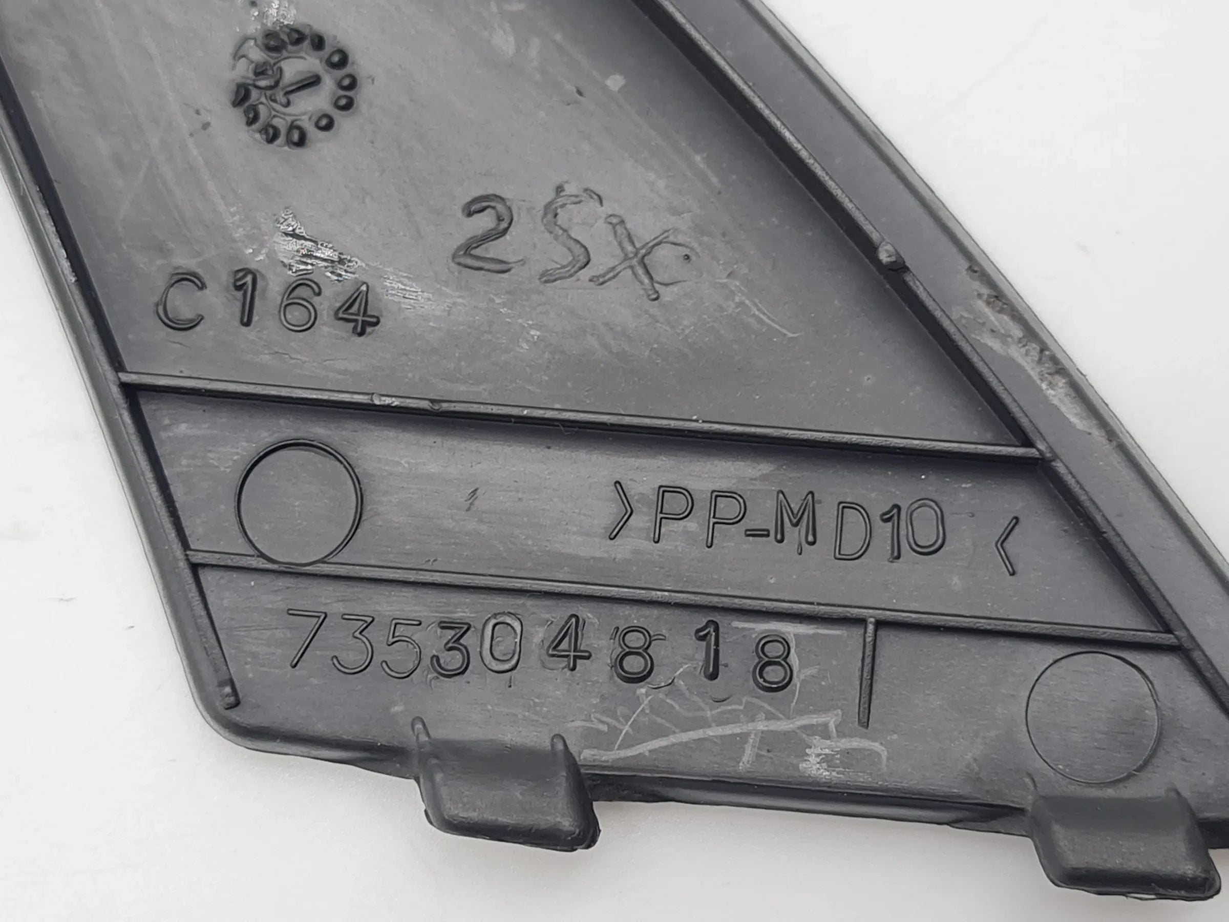 Original Fiat Punto (188) Abdeckung Stopfen Armaturenbrett Links SX 735304818