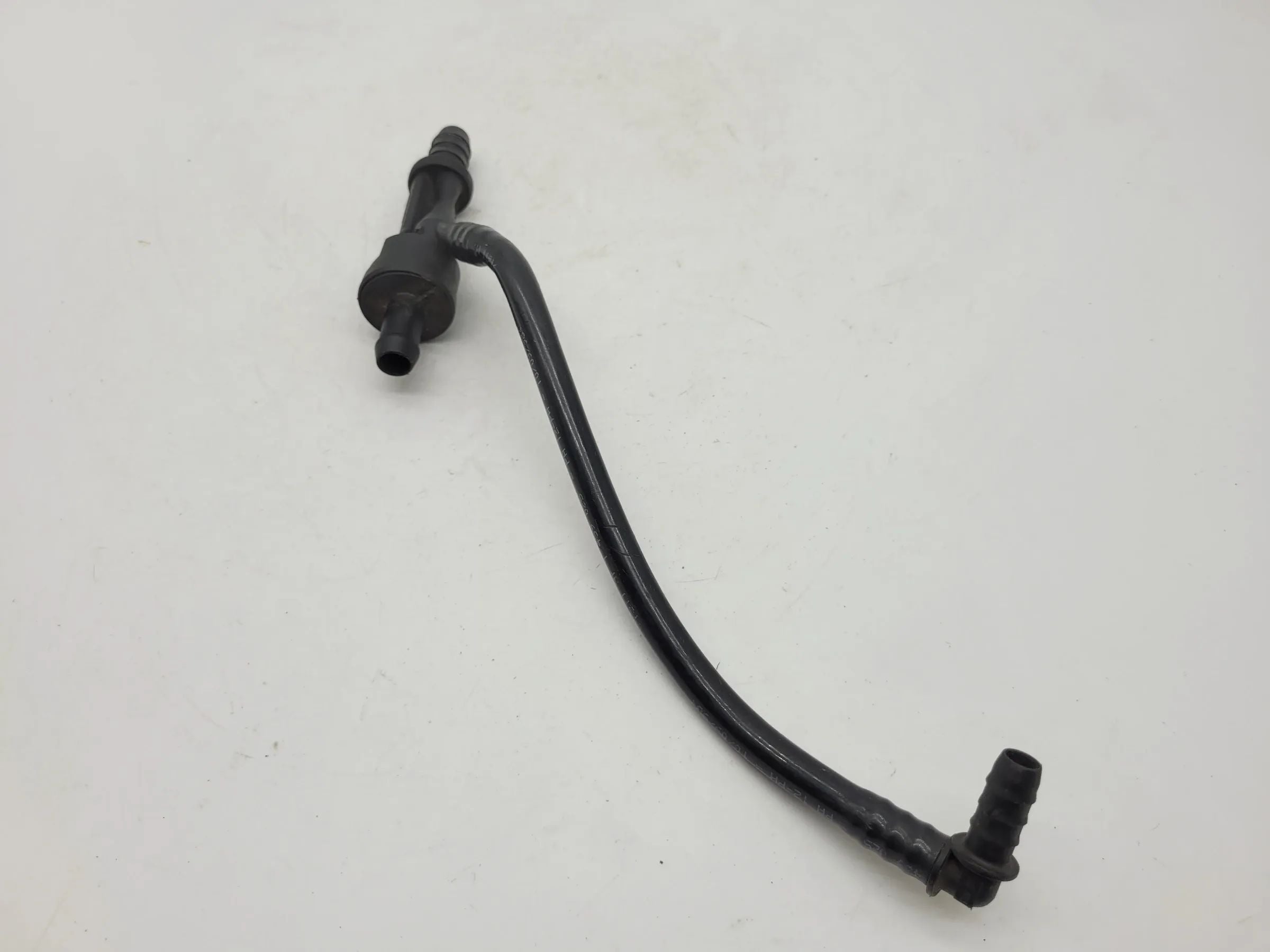 BMW 5/7 E38/E39 Entlüftungsleitung Unterdruck Stück 1436204 Original