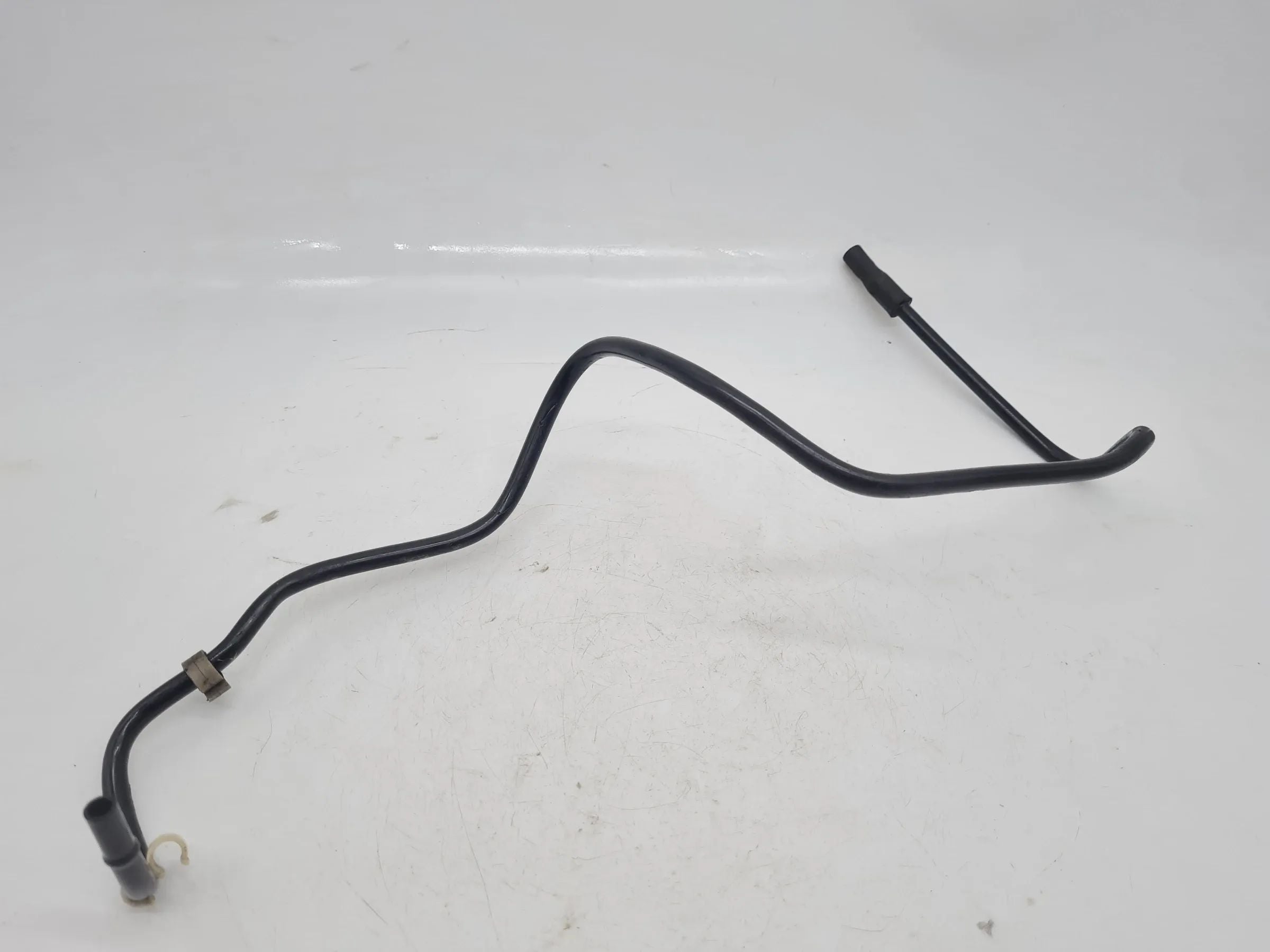 Original Mercedes C-Klasse CL203 アンダープレッシャーホース M111.951