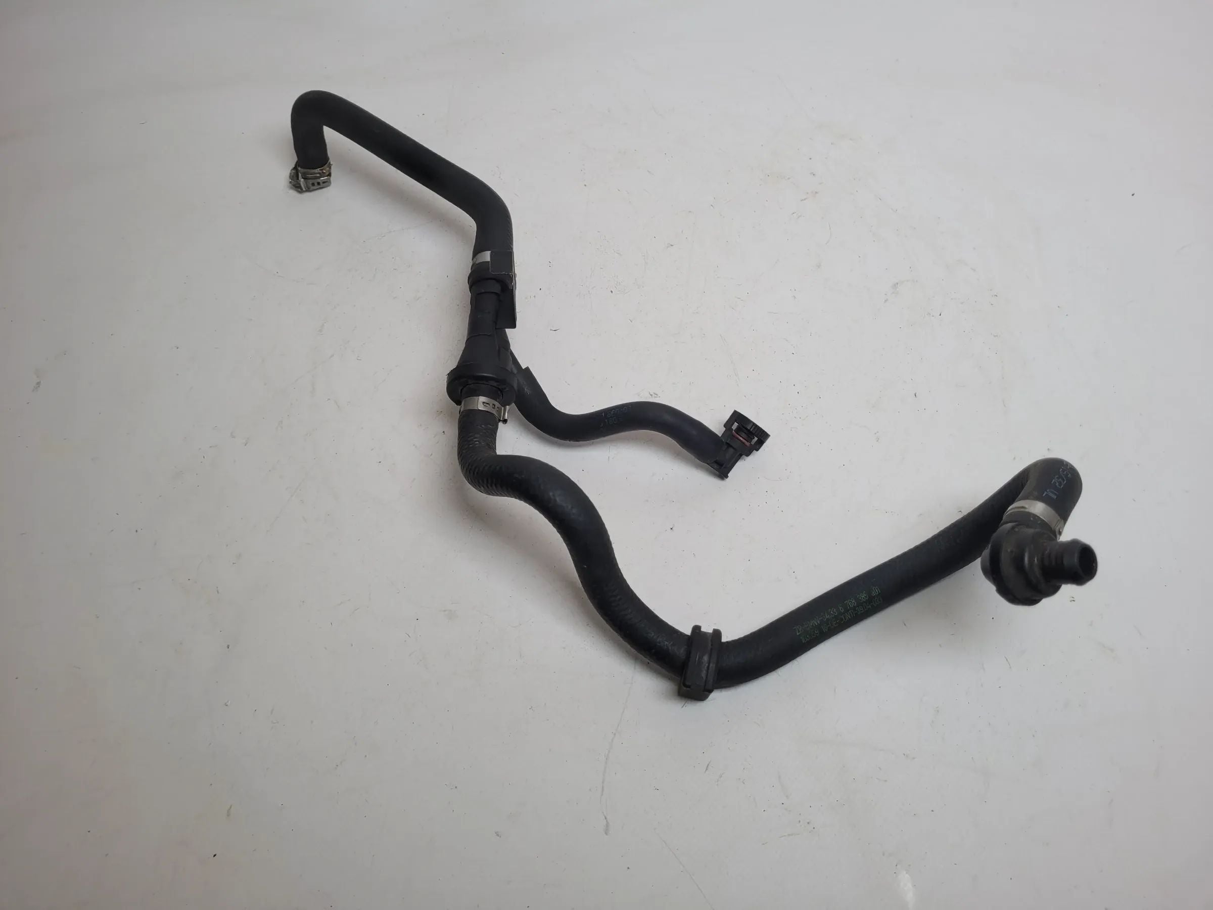 BMW 5er (E60/E61) Unterdruckschlauch Leitung 34.33-6768385 Original