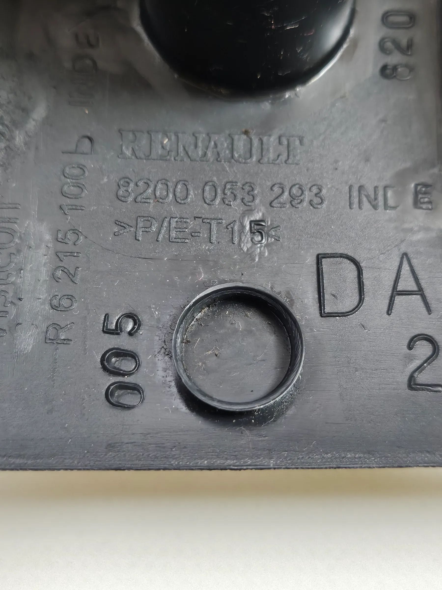 Original Renault Clio 2 II Lenkrad Lenksäule  Verkleidung 8200053293