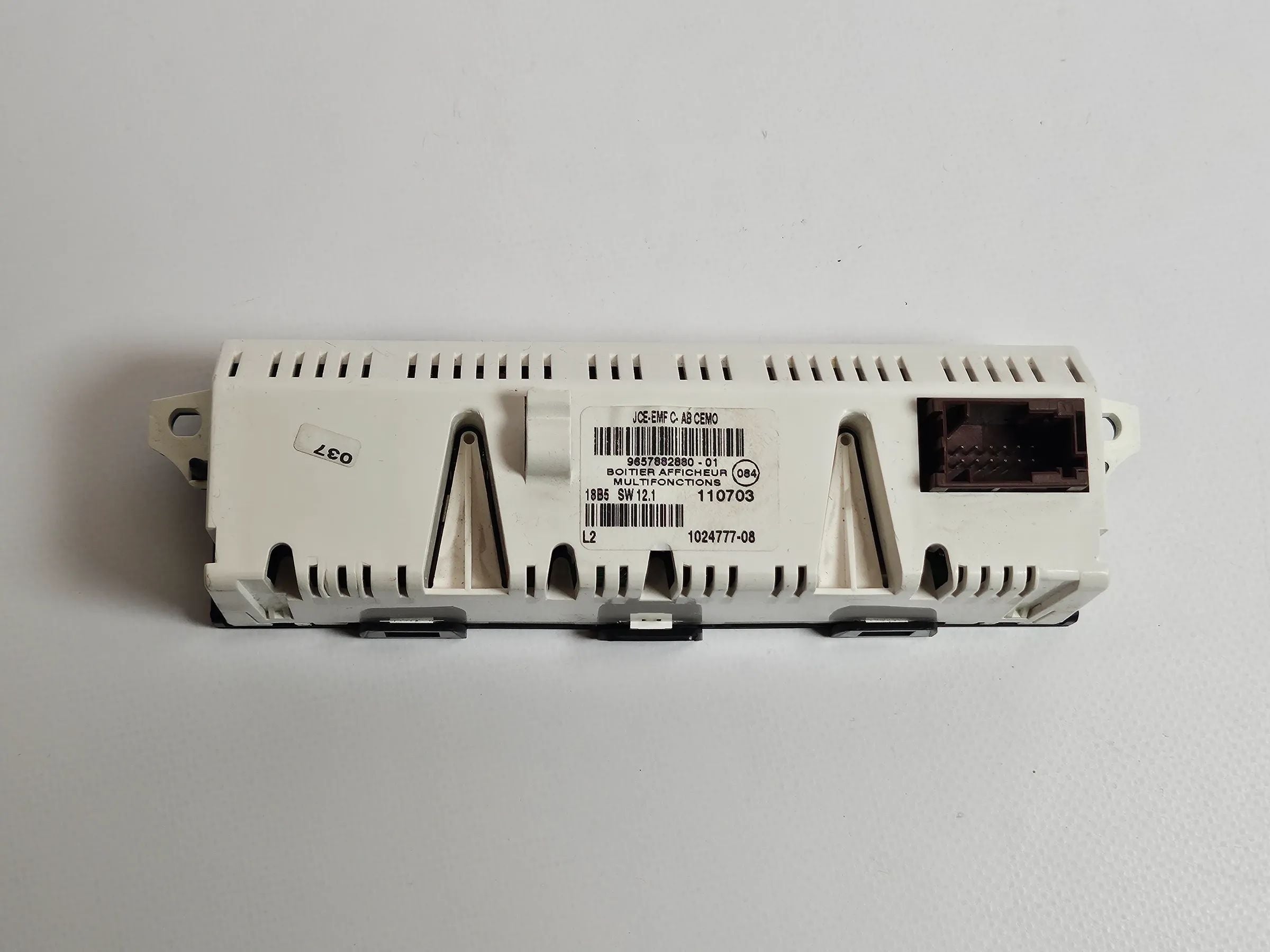 Original Citroen C4  BJ05 Display Bordcomputer  9657882880