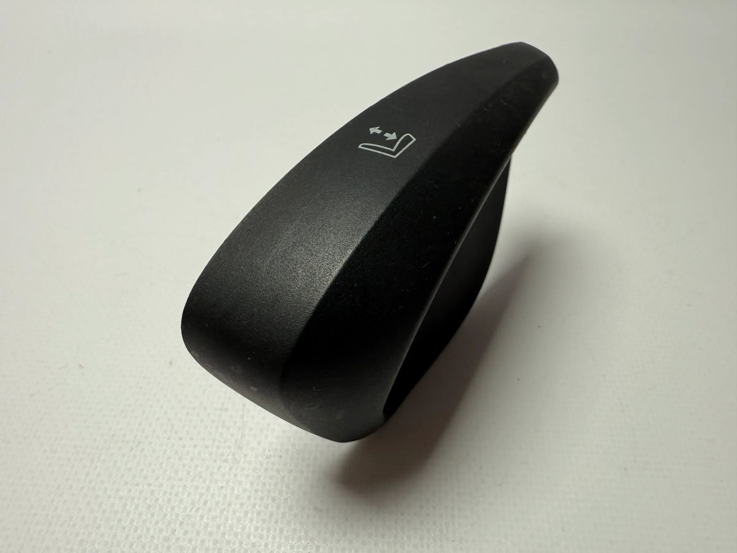 Оригинальная ручка регулировки сиденья BMW 3 серии (E46) передняя правая 711844007