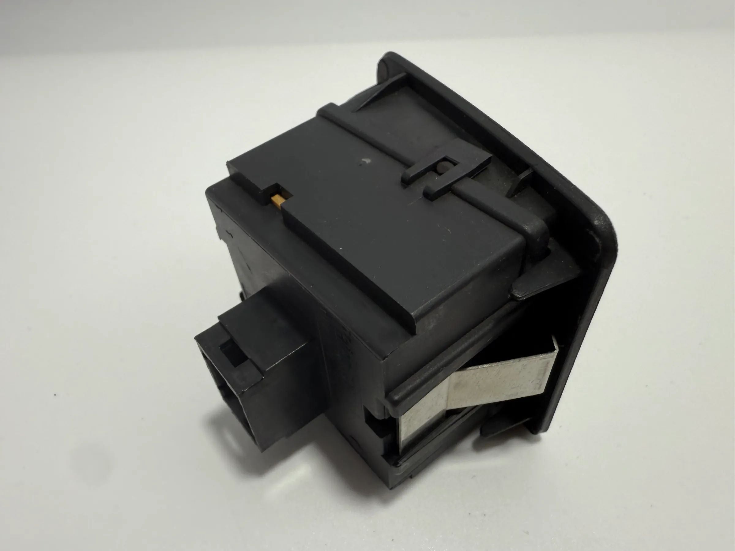 Oryginalny przełącznik regulacji zasięgu świateł Renault 19 II LWR Valeo 7700817598