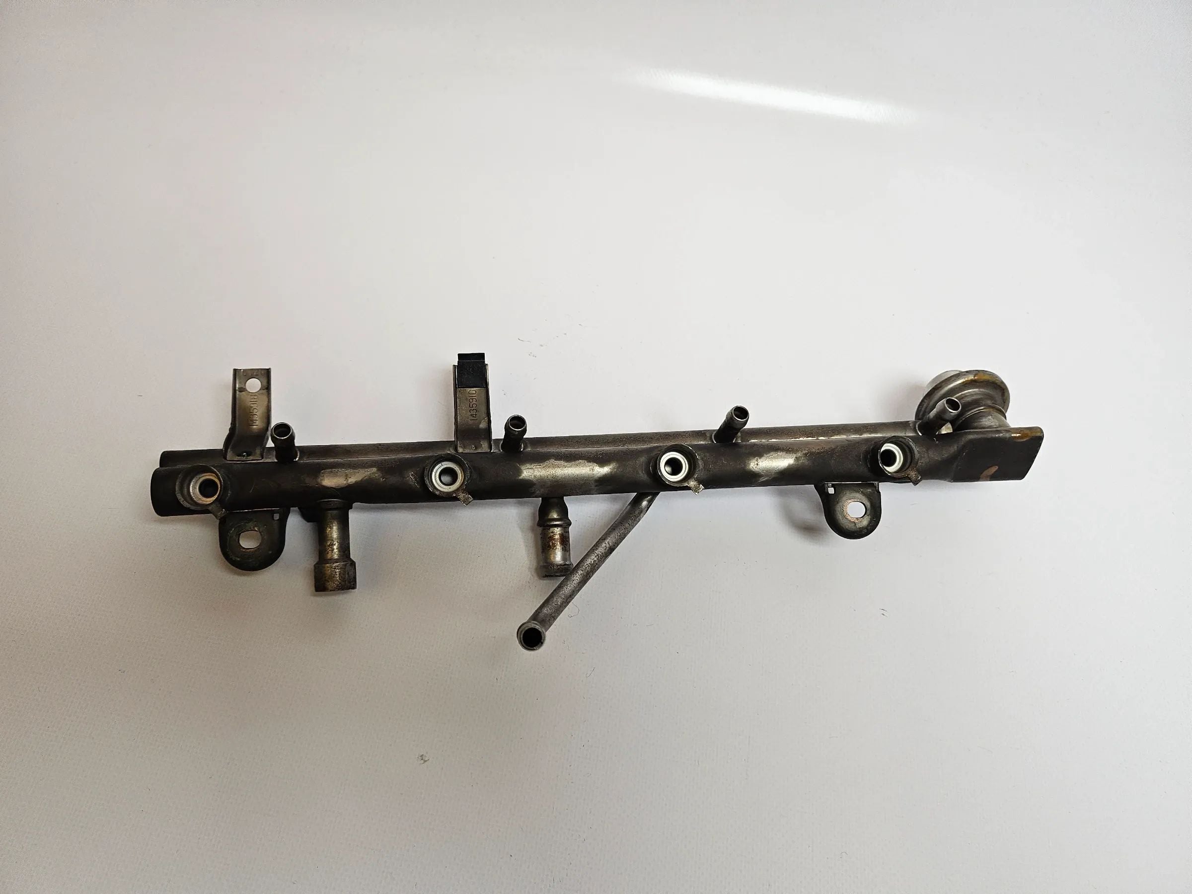 BMW 3 E46 Collettore Carburante Rail Iniettore Tubo Distribuzione Benzina 1435910