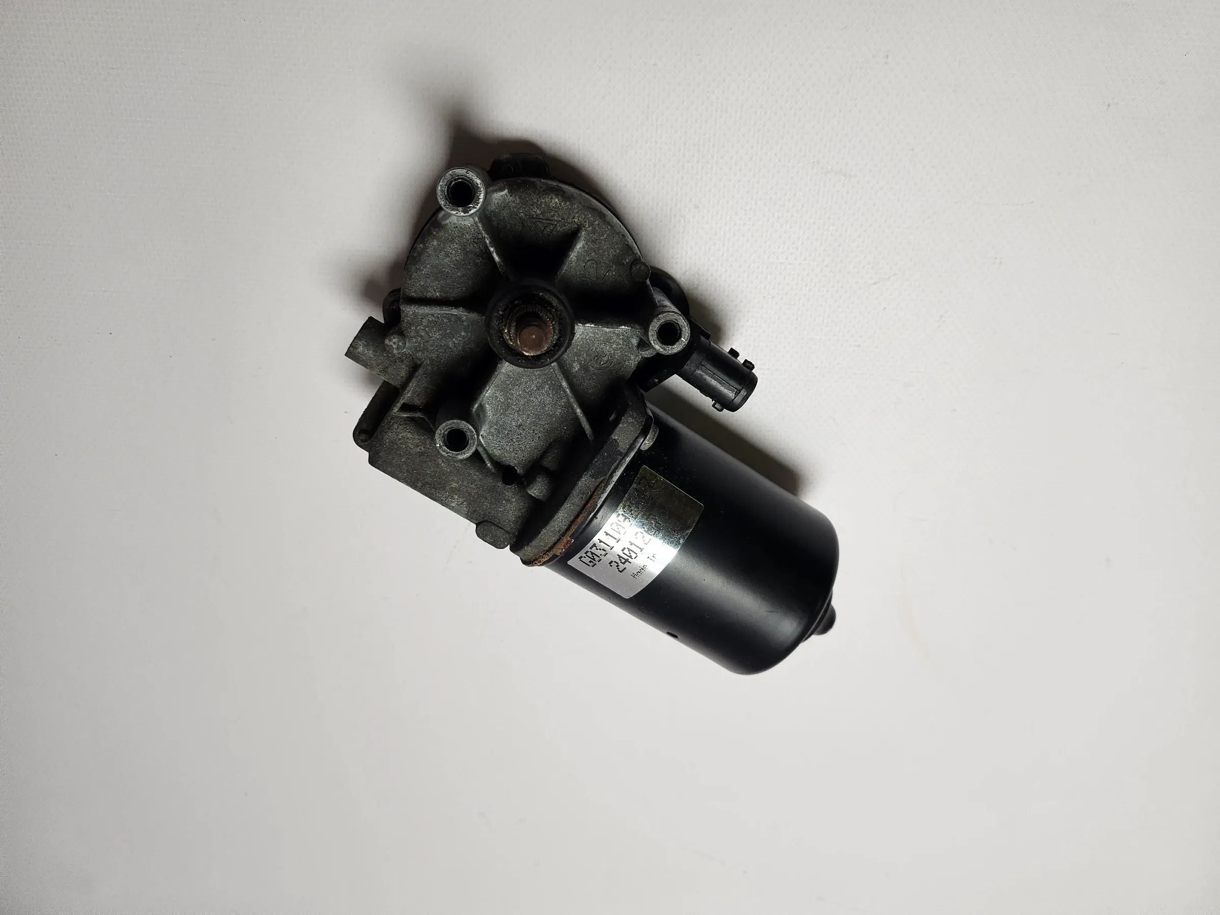 GENUINE BMW X5 E53 WINDSCREEN WIPER MOTOR FRONT 24012673 