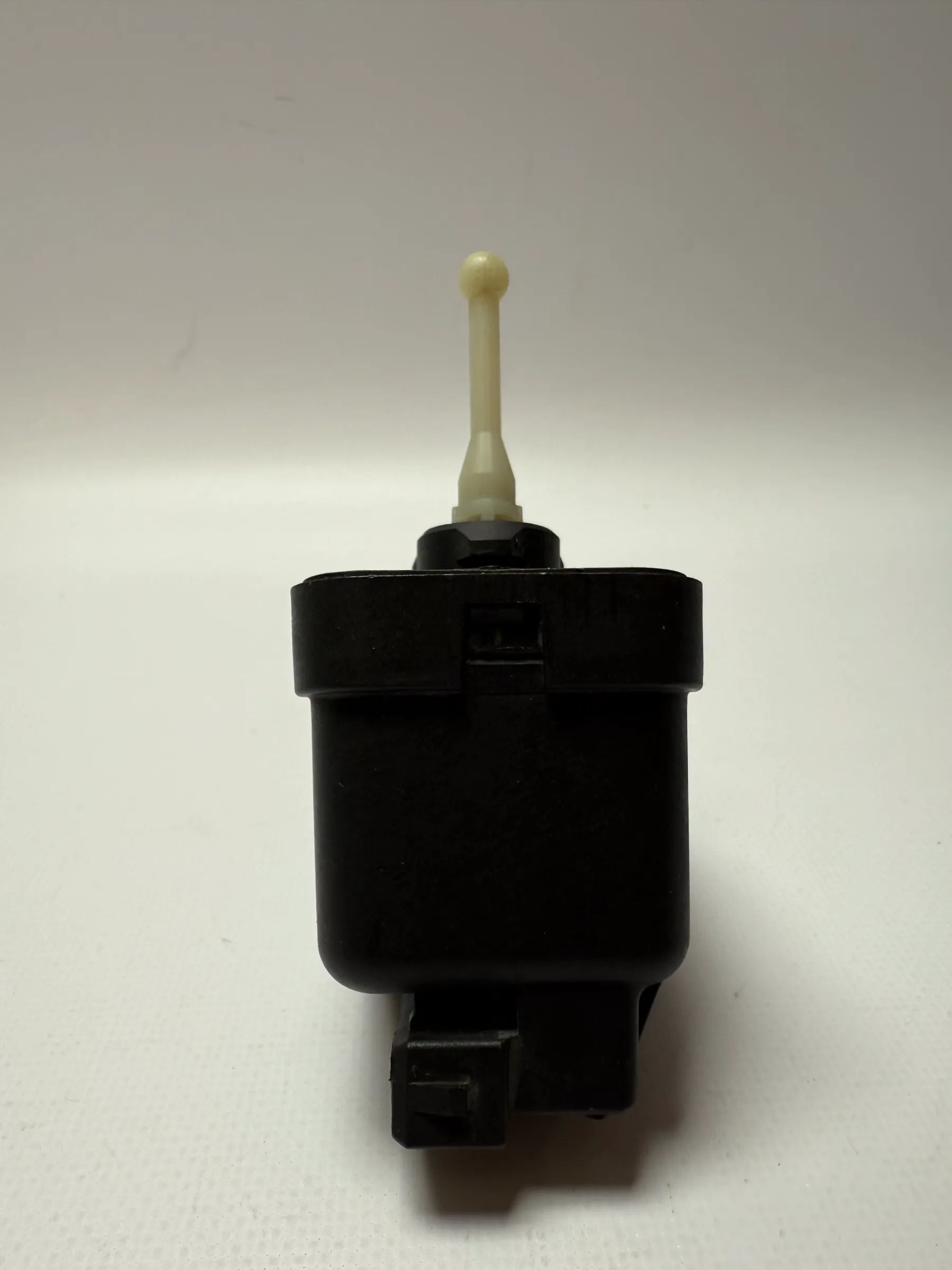 อะไหล่แท้ VW AUDI A4 B5 มอเตอร์ปรับระดับไฟหน้า LWR 6K5 941 295