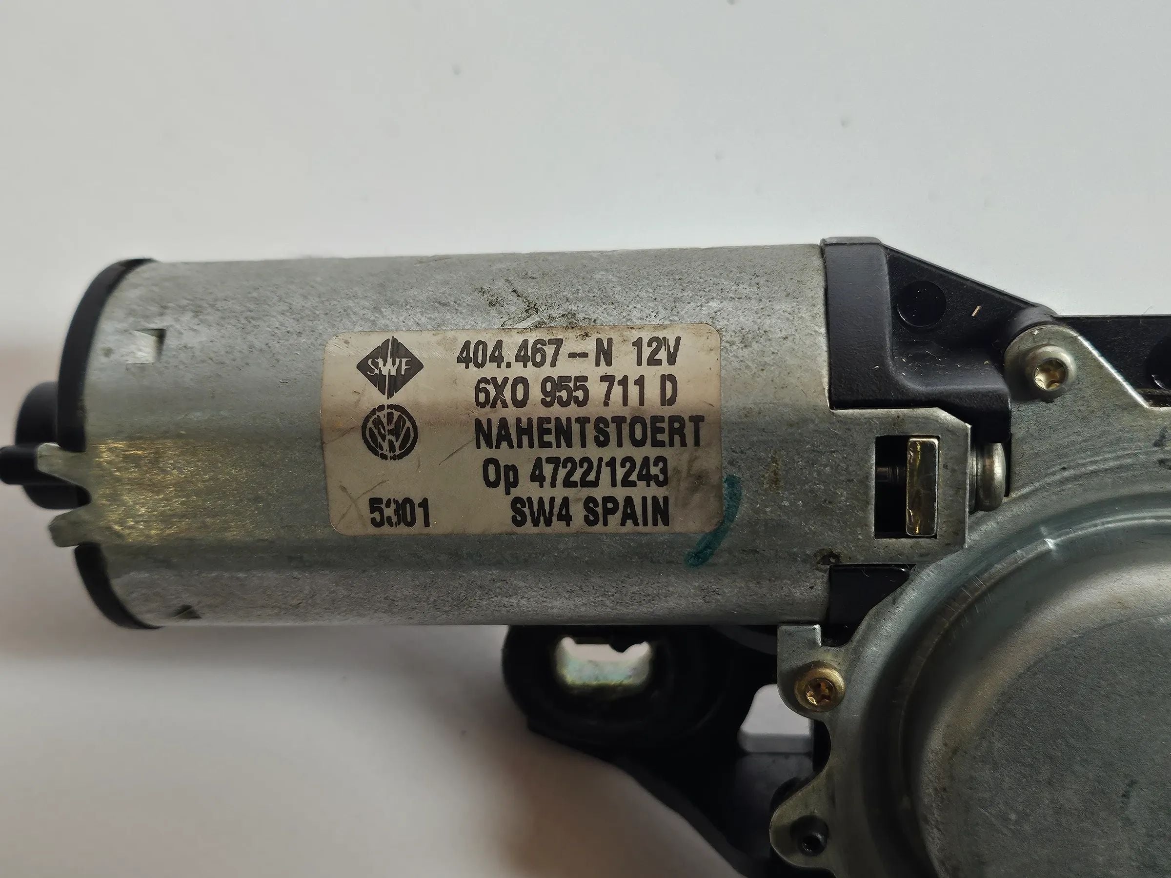 VW POLO 6N2 BJ01 SILNIK WYCIERACZKI TYŁ WYCIRACZKA TYLNA 6X0955711D