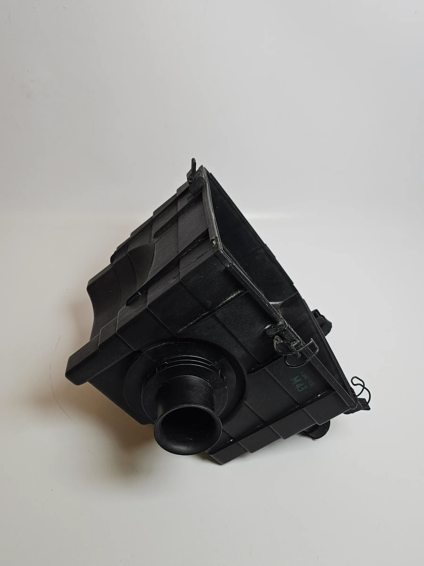 Oryginalna dolna obudowa filtra powietrza BMW E36 M43 1247465