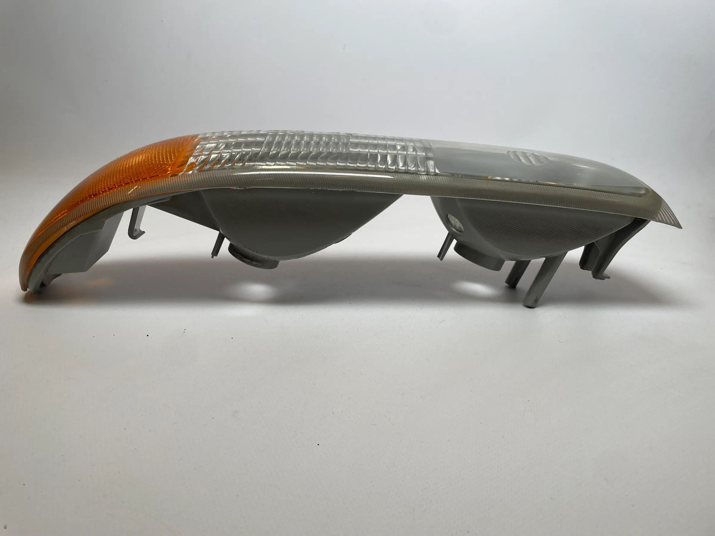 Cheverolet Silver.99-02 Tahoe/Suburb.00-06 Blinkerleuchte Rechts Vorne 901-170R