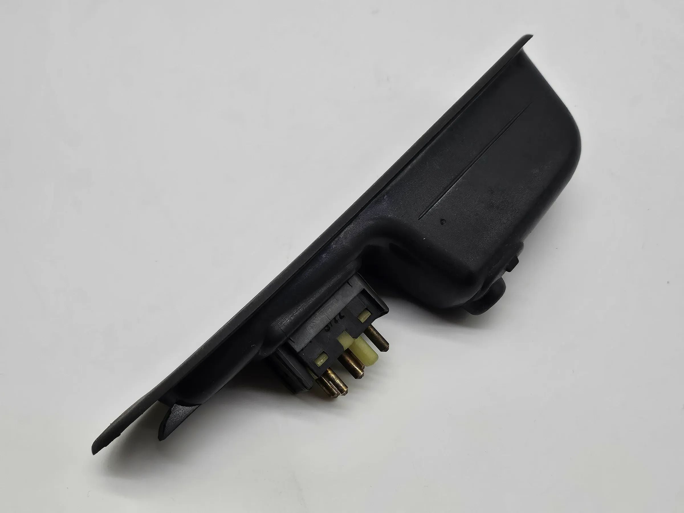 Oryginalna szybka tylna lewa Volvo V40 Kombi VW 1.8i 16V manualna 03458028 821429