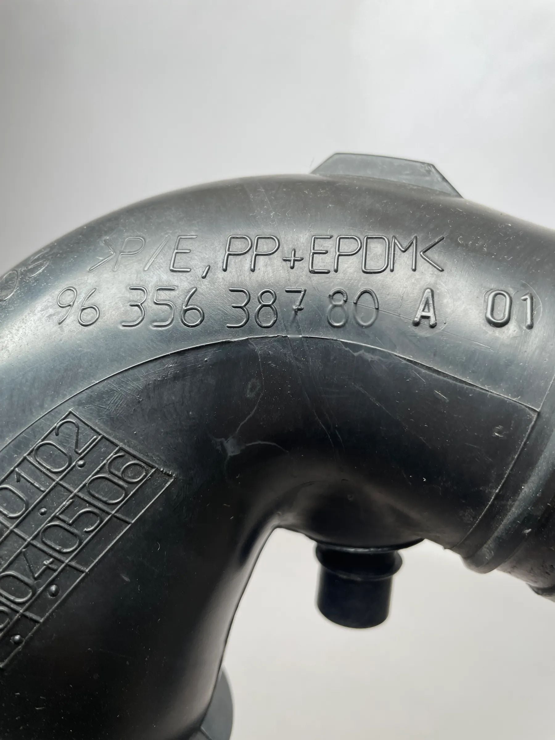 Original Peugeot Citroen 307 Xsara (3H/B/E/3A/C) Luftansaugrohr 9635638780A