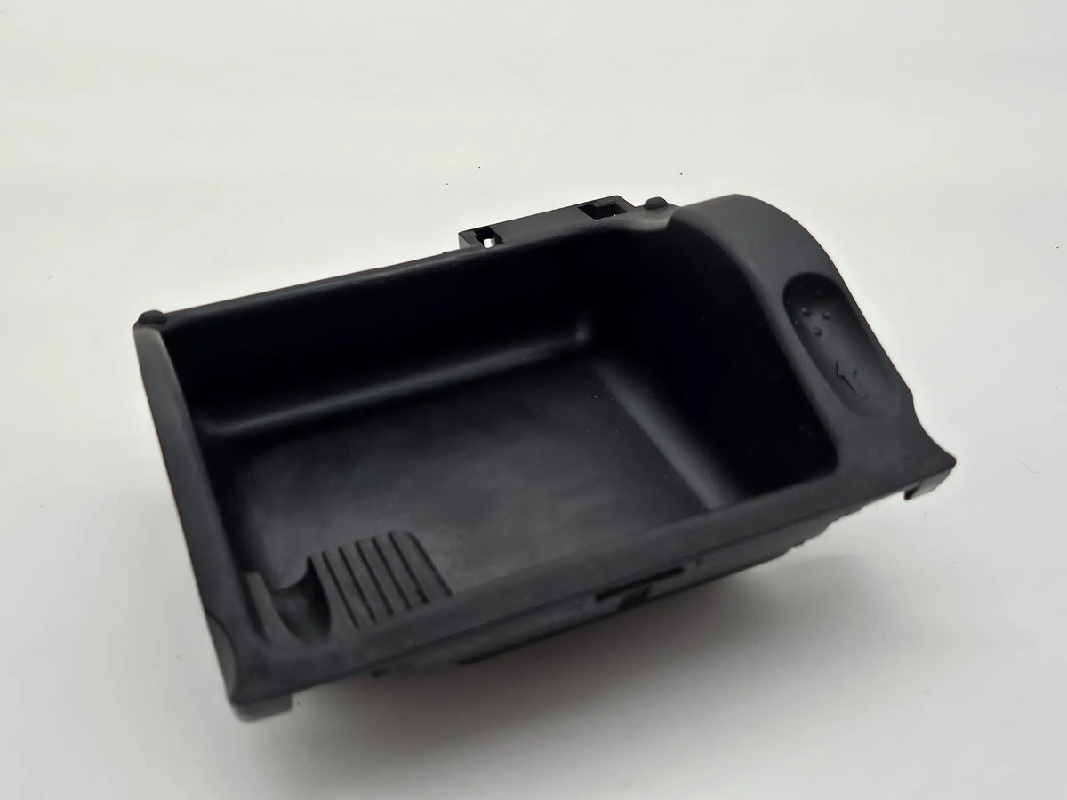 Original Mercedes Benz W203 S203 CL203 Aschenbecher Einsatz Blende 2036800130
