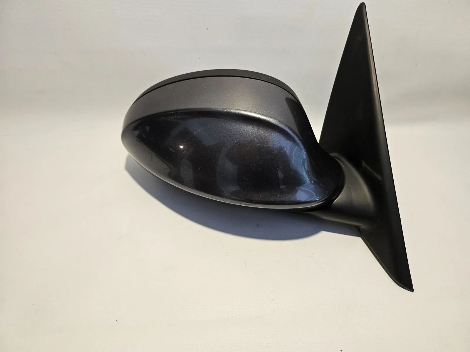 oryginalne lusterko zewnętrzne elekr. regulacja/podgrzewane prawe BMW E90 / E91 / 318i szare