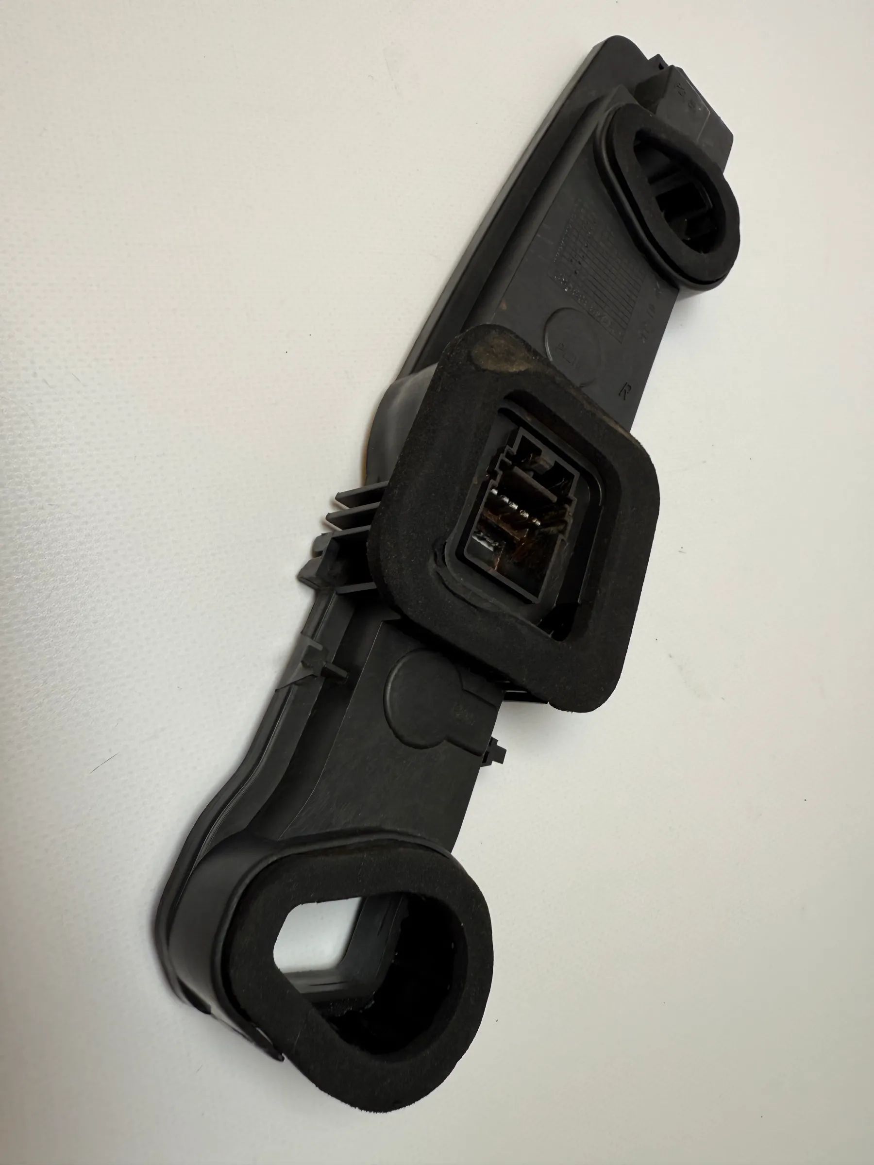 Oryginalny wspornik lampy tylnej prawa Renault/Dacia Logan/Duster 6001551284