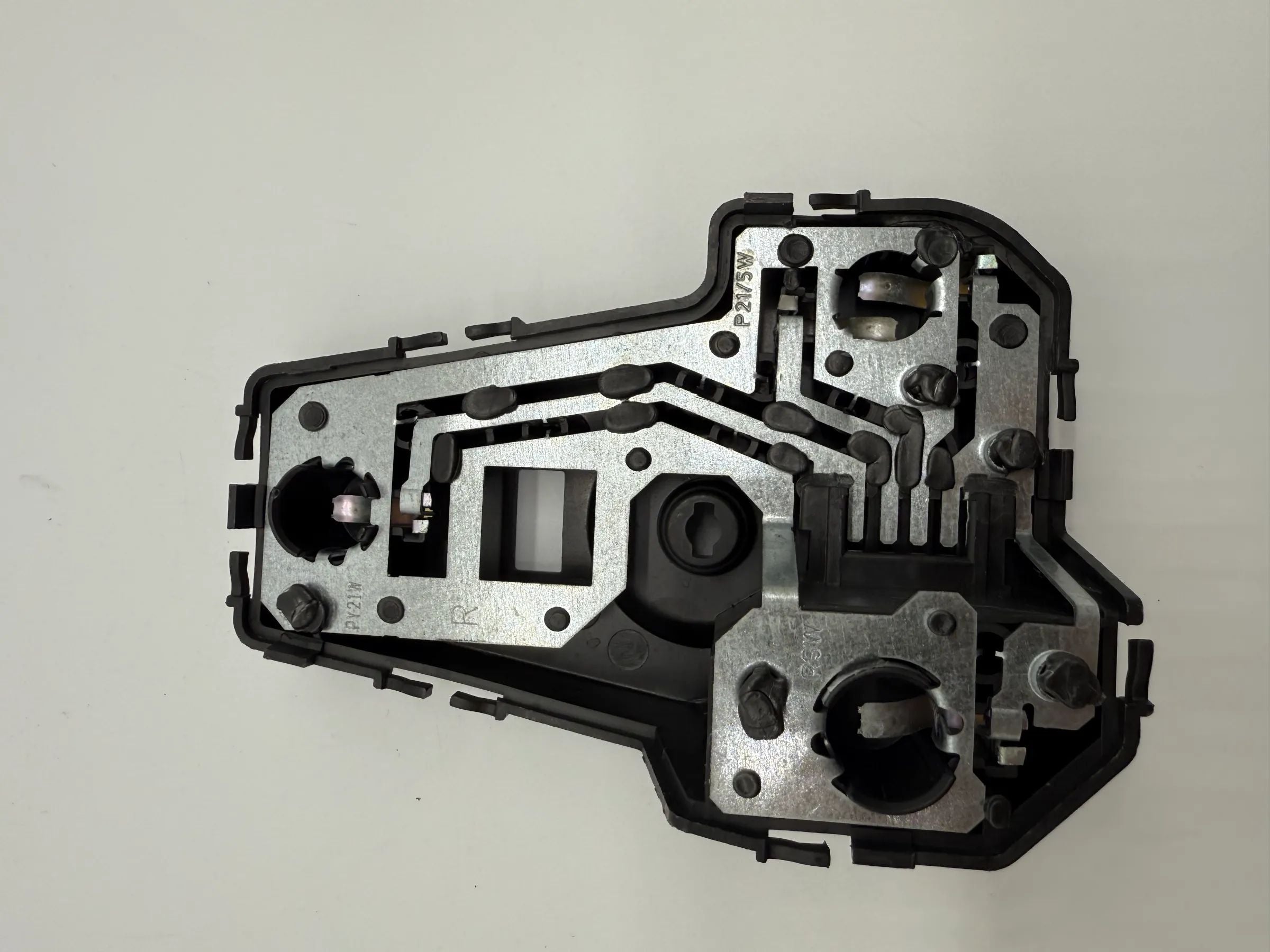 อะไหล่แท้ Ford Galaxy WGR ขายึดไฟท้ายขวา 7M5945258 / 962604