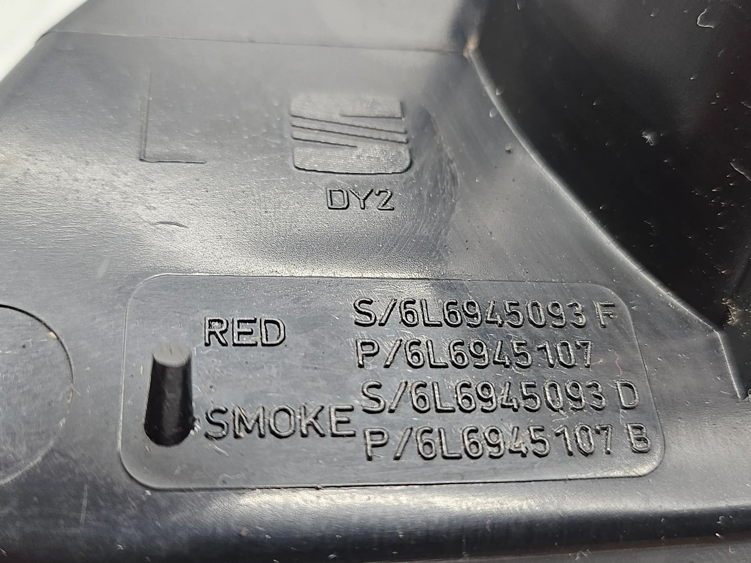 Original SEAT Ibiza 3  III (6L)  Rückleuchte innen links rot  6L6945093F