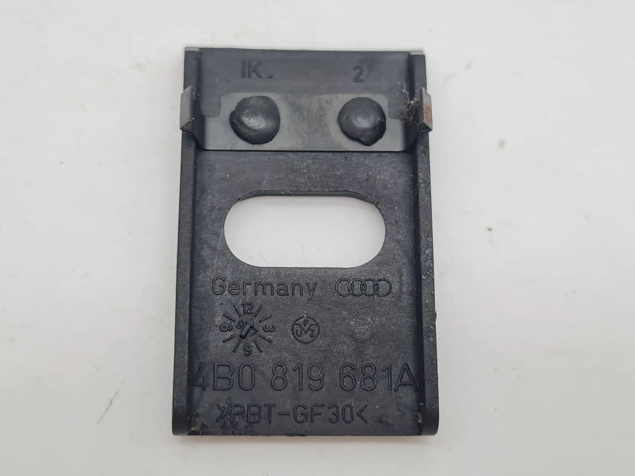 Original Audi A6 (4B2/4B4) Abdeckung Blende Sonnensensor 4B0819681A