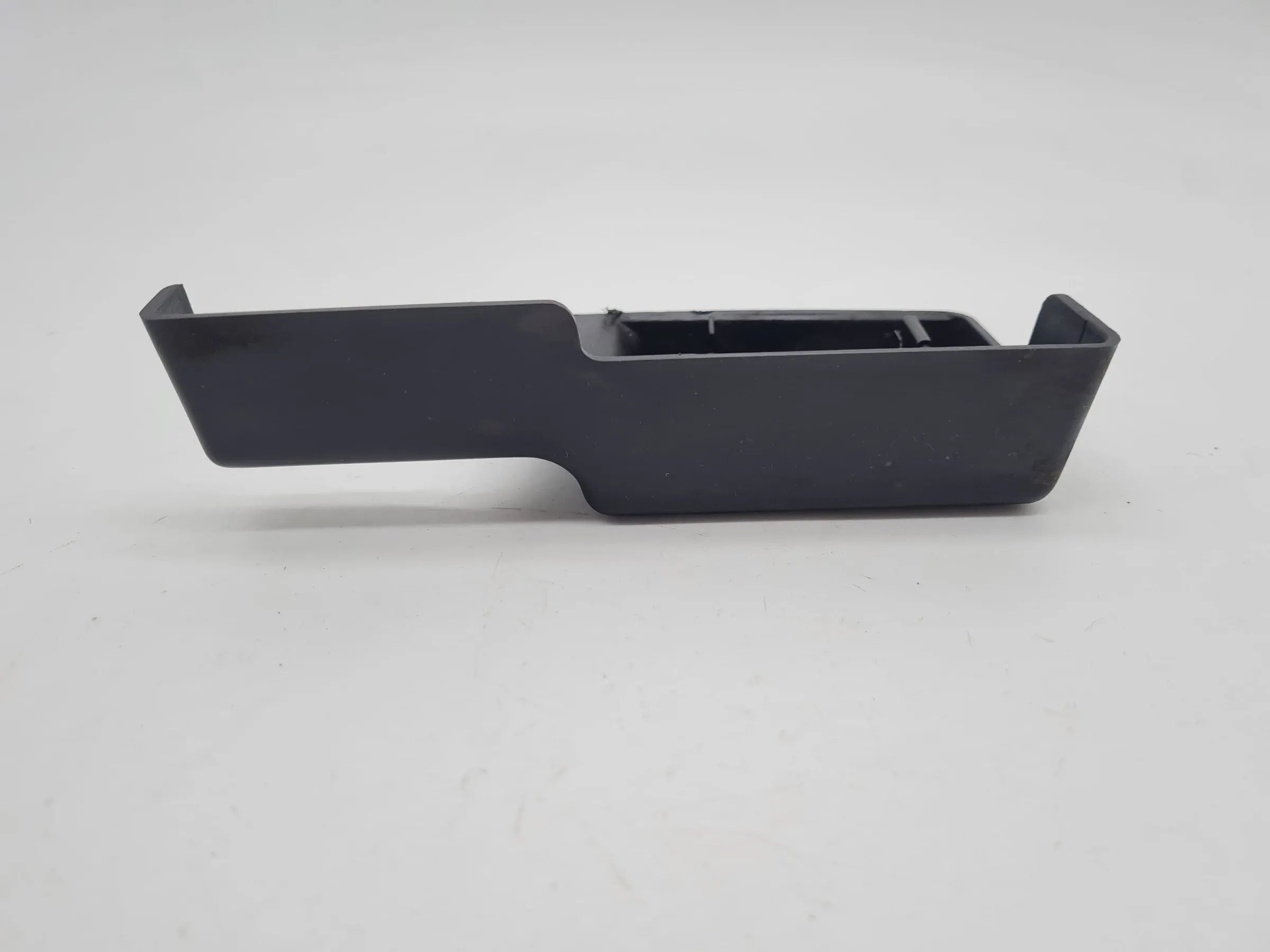 Original Audi A6 (4B2/4B4) Führungsschiene SItz Blende Links Vorne 8L0881349