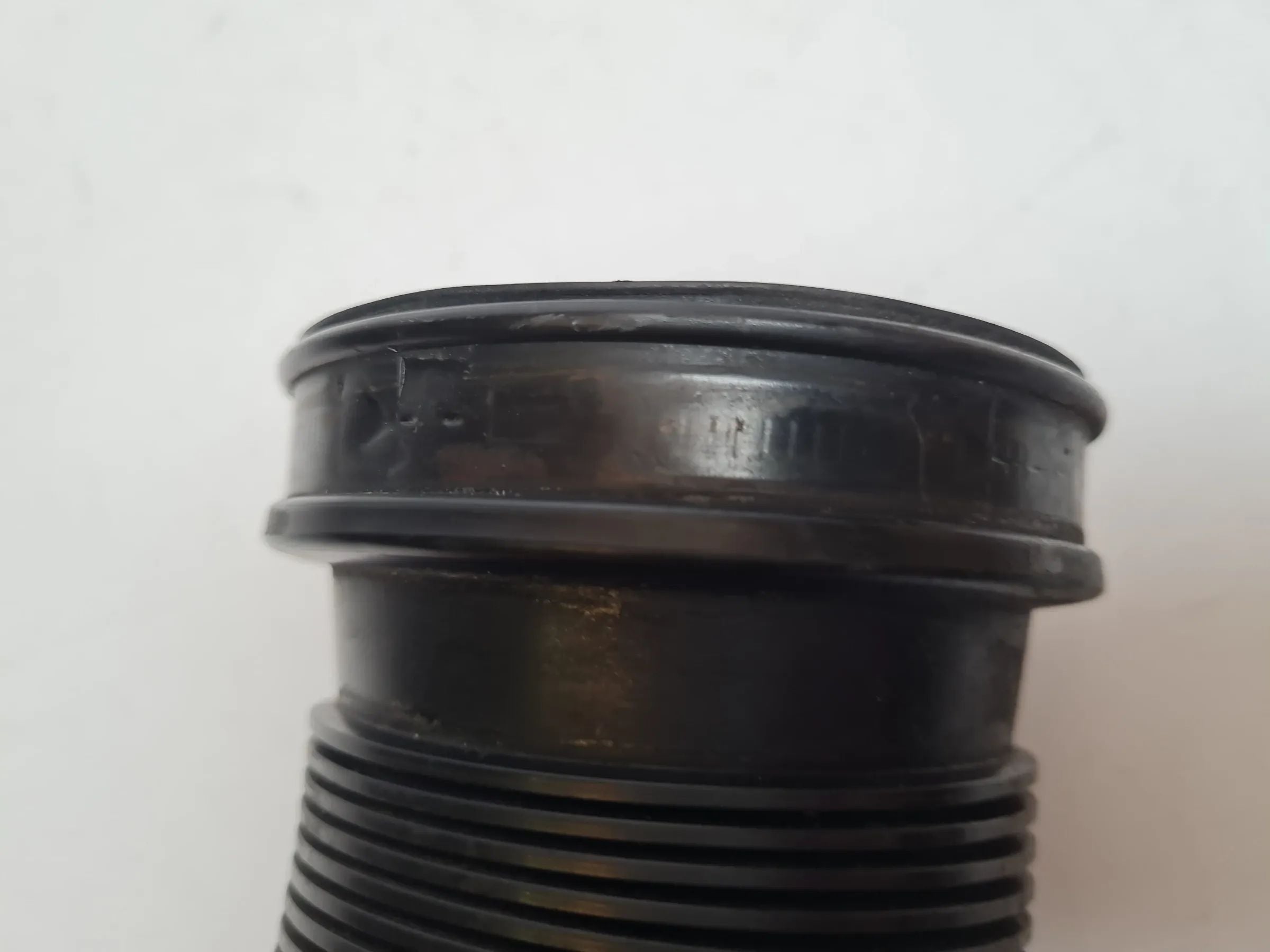 Original Audi A6 (4B2/4B4) Ansaugschlauch Luftführung 8D0129627