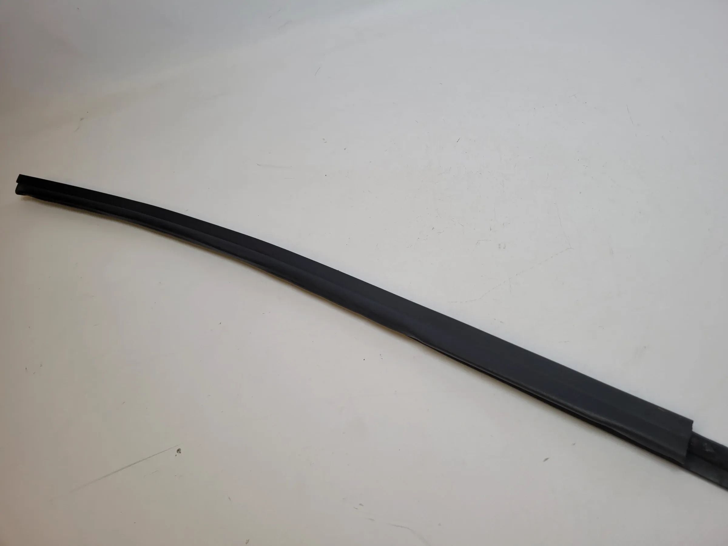 Original Audi A6 (4B2/4B4) Fensterschachtleiste Fenster Dichtung Vorne Links
