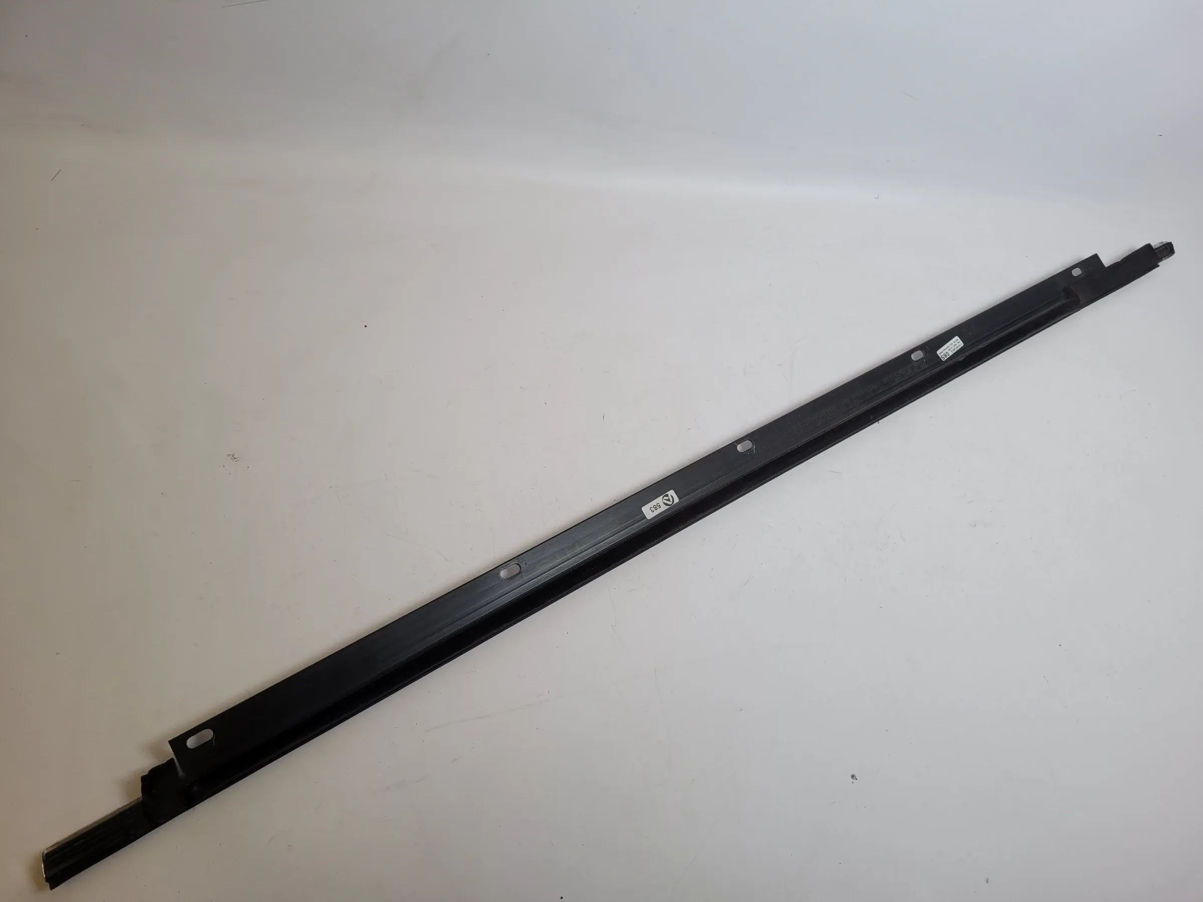 Original Audi A4 (8E/B6/B7) S-Line Dichtung Fensterleiste Rechts 8E0853284B
