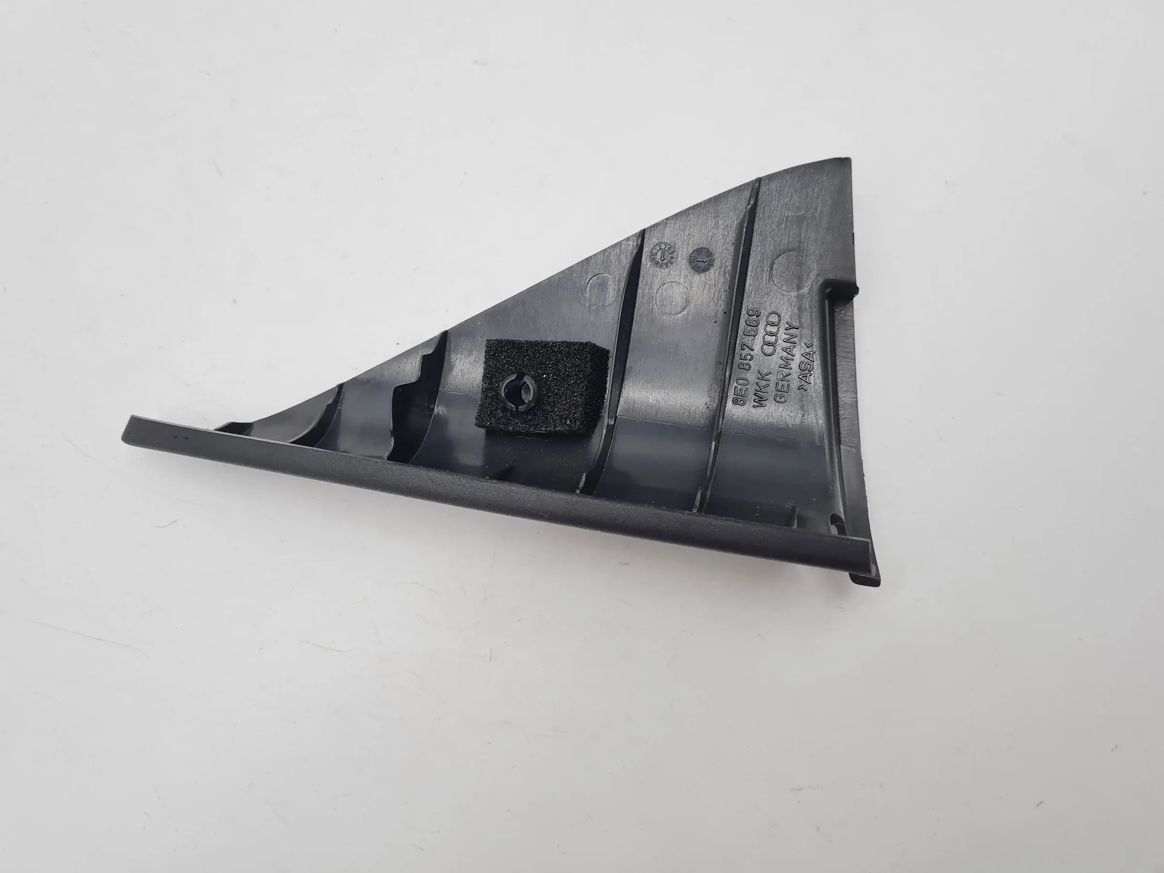 Original Audi A4 (8E/B6/B7) Blende Verkleidung Dreieck Links Hinten 8E0857569