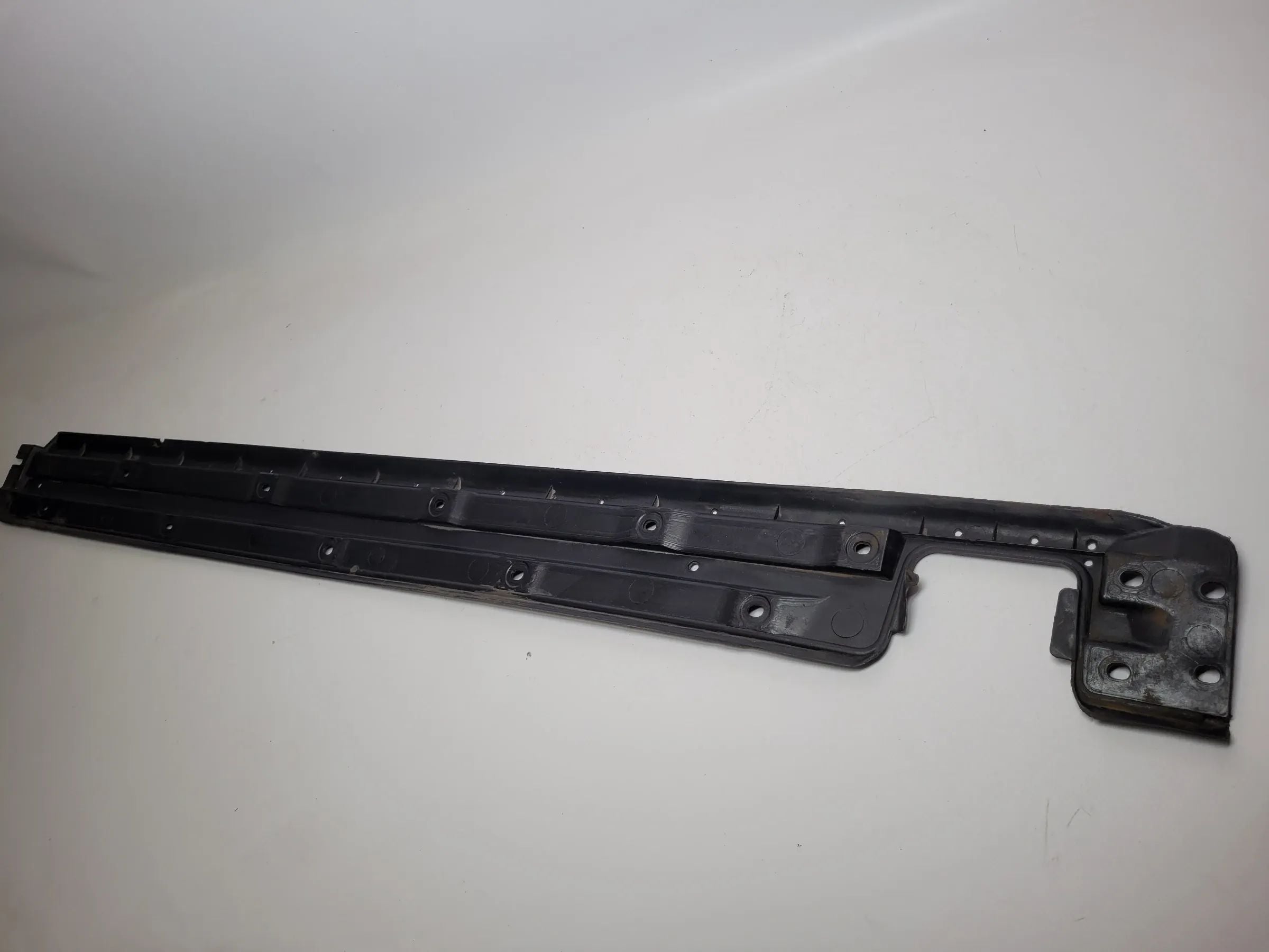 Original BMW 5er (E39) Einstiegsleiste Links Unten 51.71-8201495