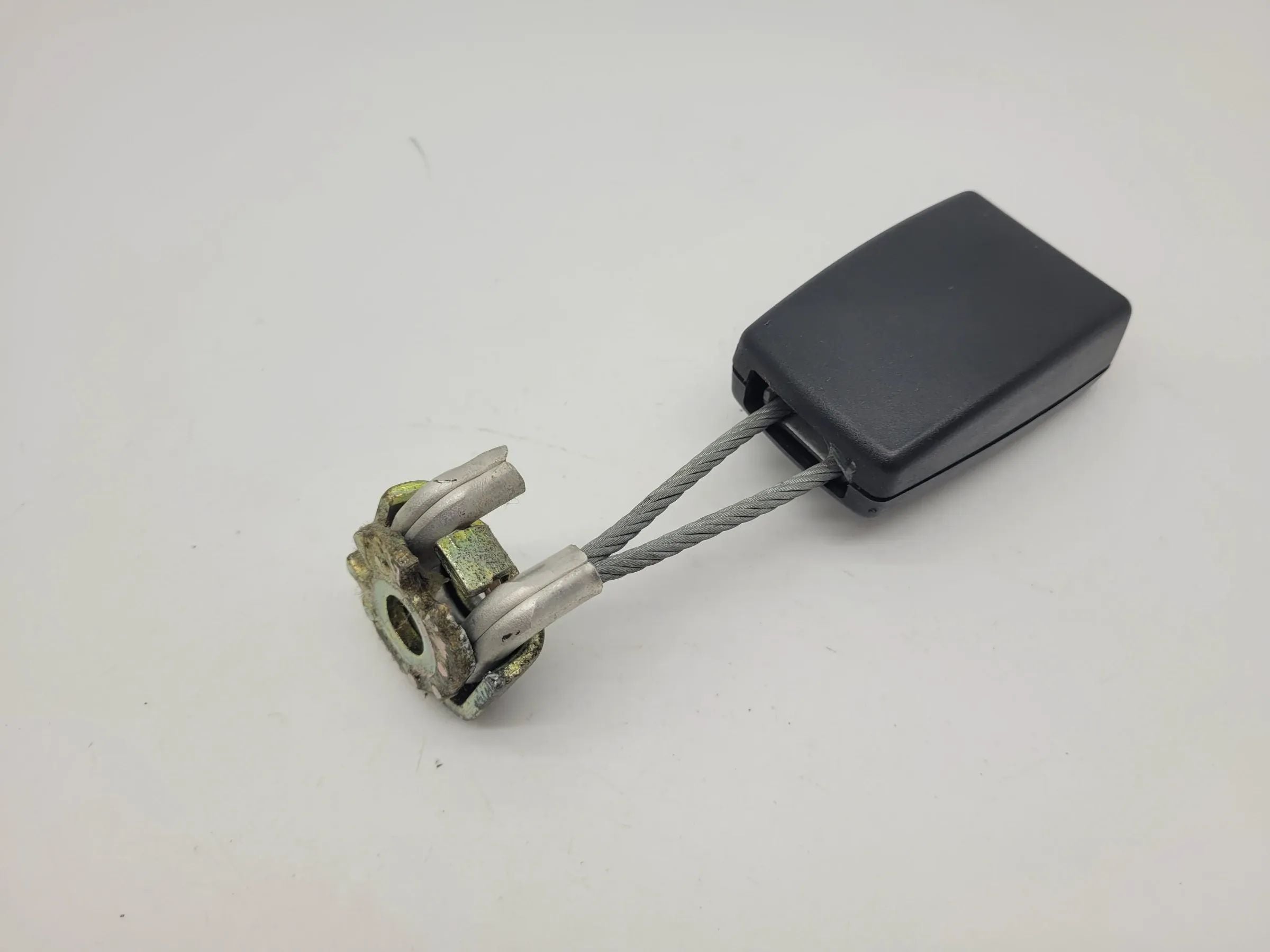Original Audi A6 (4B2/4B4) Gurtschloss Gurt Hinten Rechts 4B0857740A