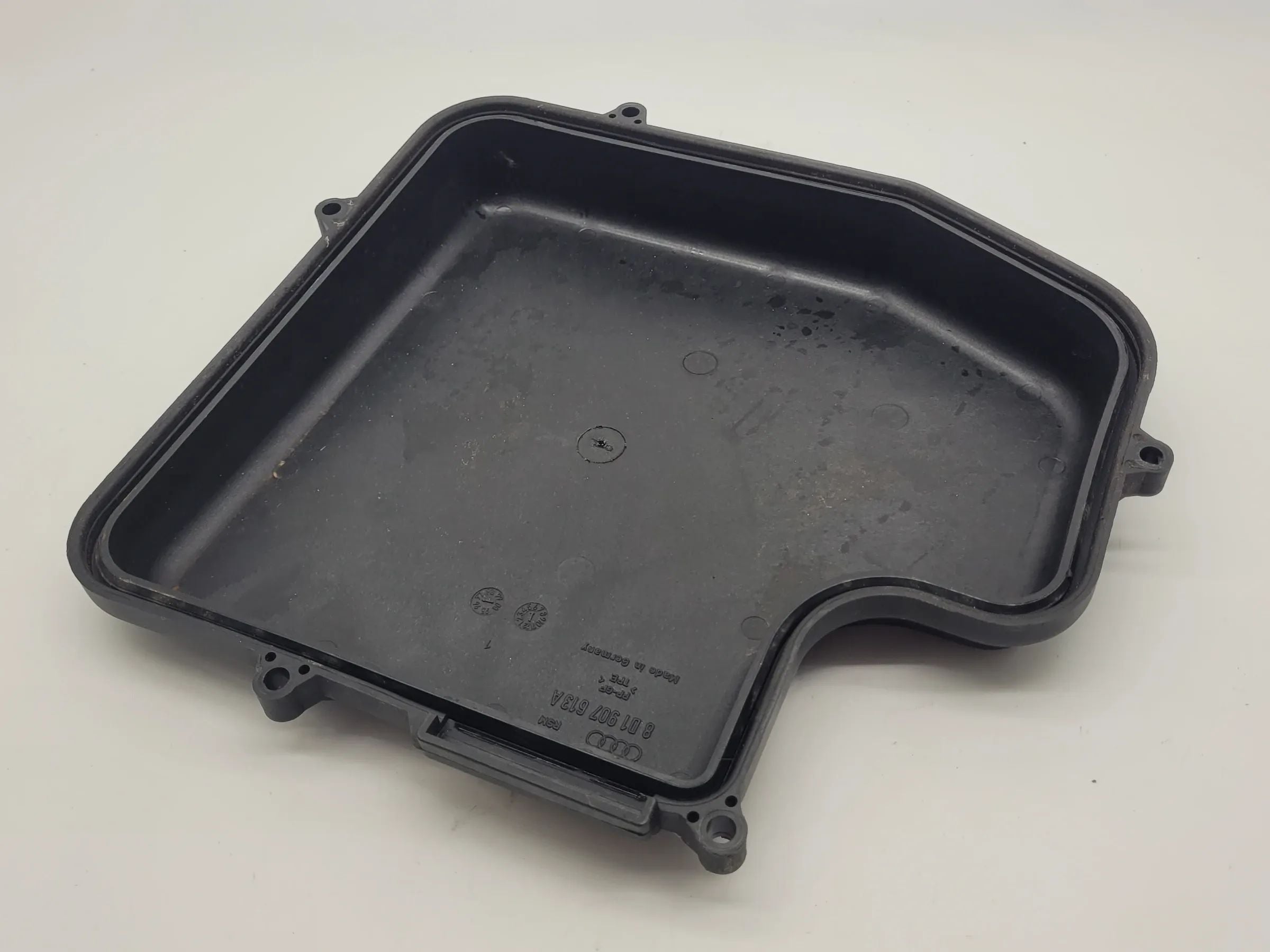 Original Audi A6 (4B2/4B4) Abdeckung Steuergerät Sicherungskasten 8D1907613A