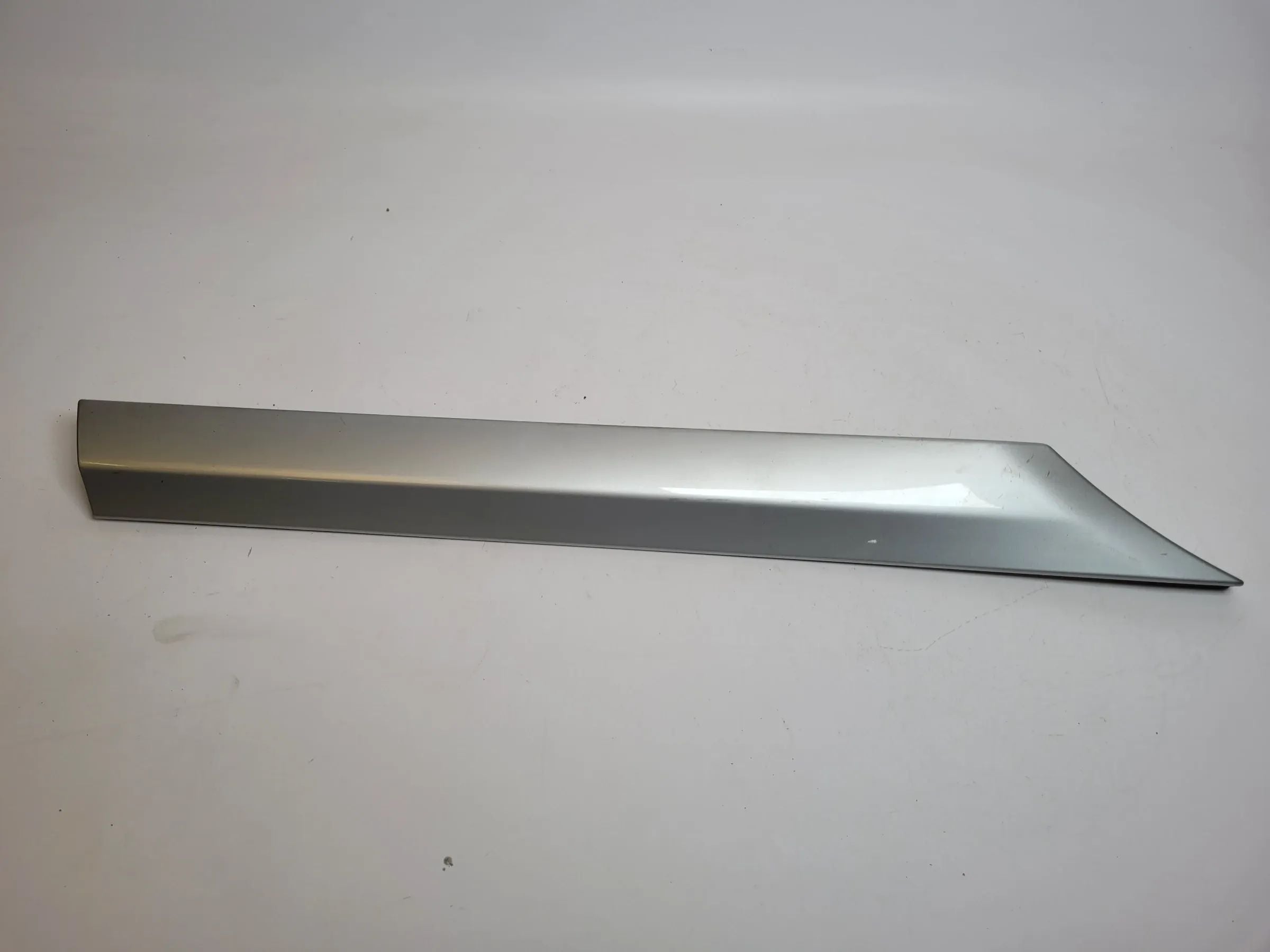 Original Mercedes-Benz C-Klasse (W203) Zierleiste Rechts Hinten A2036900862