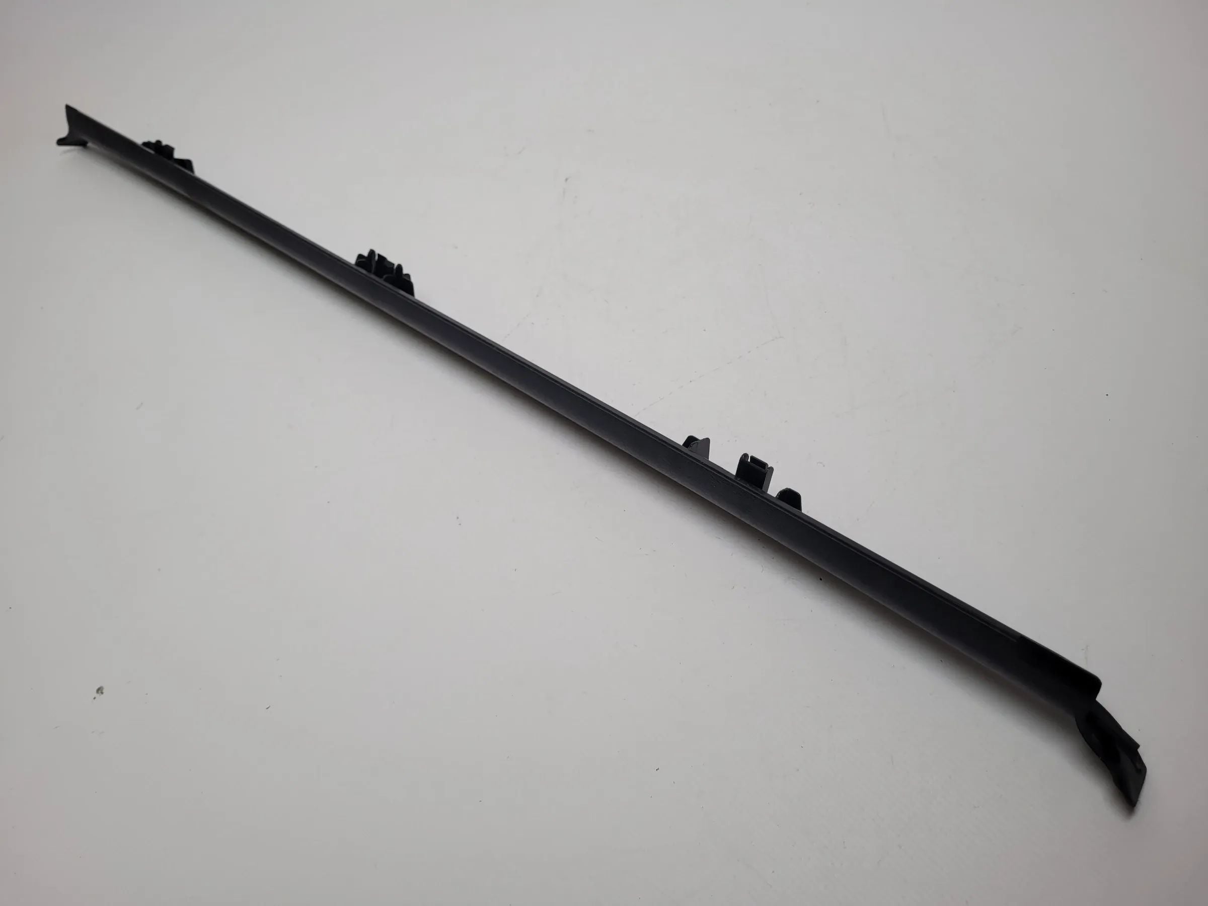 Original Mercedes-Benz C-Klasse (W203) Abdeckung Blende Dach A2037800092