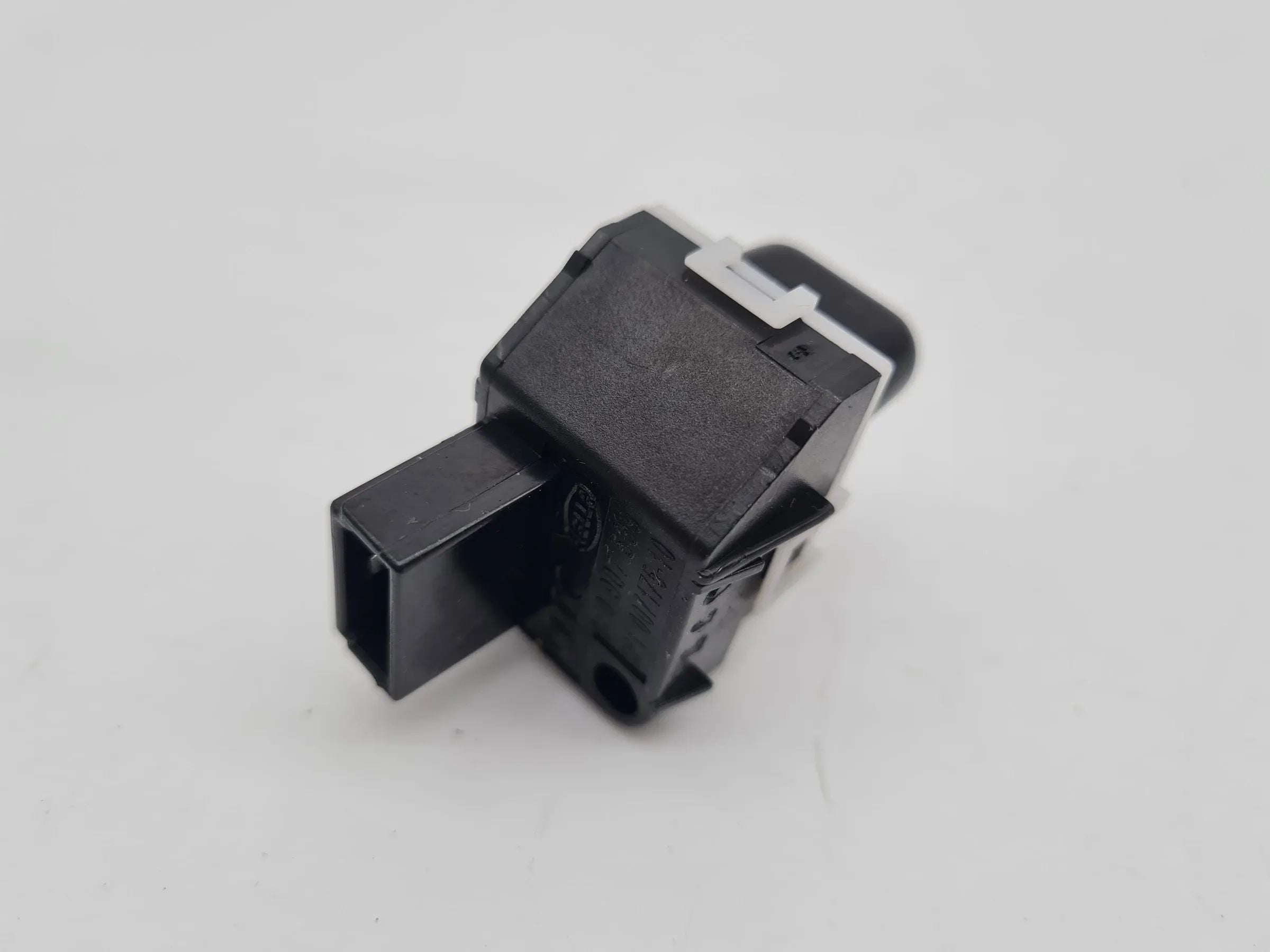 Original Audi A4 (8E/B6/B7) Sonnensensor Lichtsensor 8E0907539