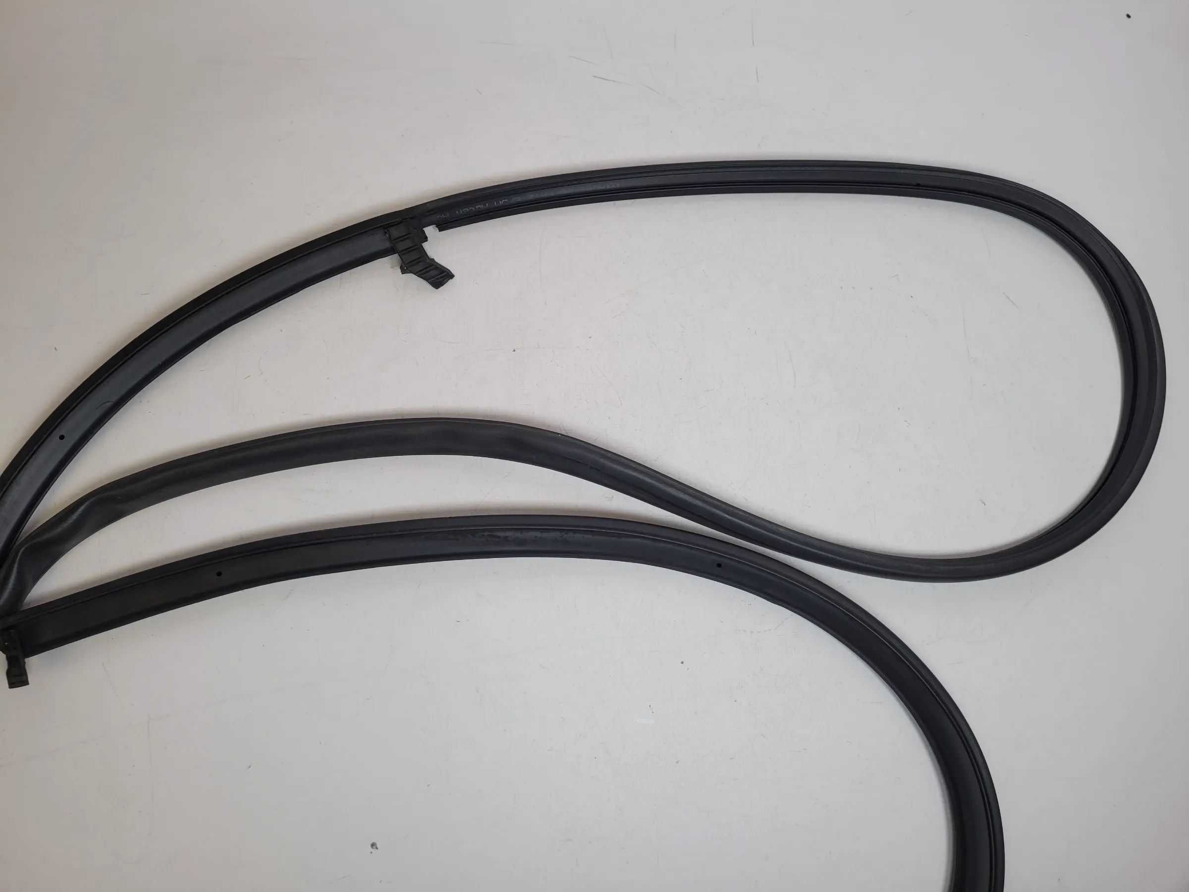 Original Audi A4 (8E/B6/B7) Türdichtung Dichtung Gummi Links Hinten 8E0839911J