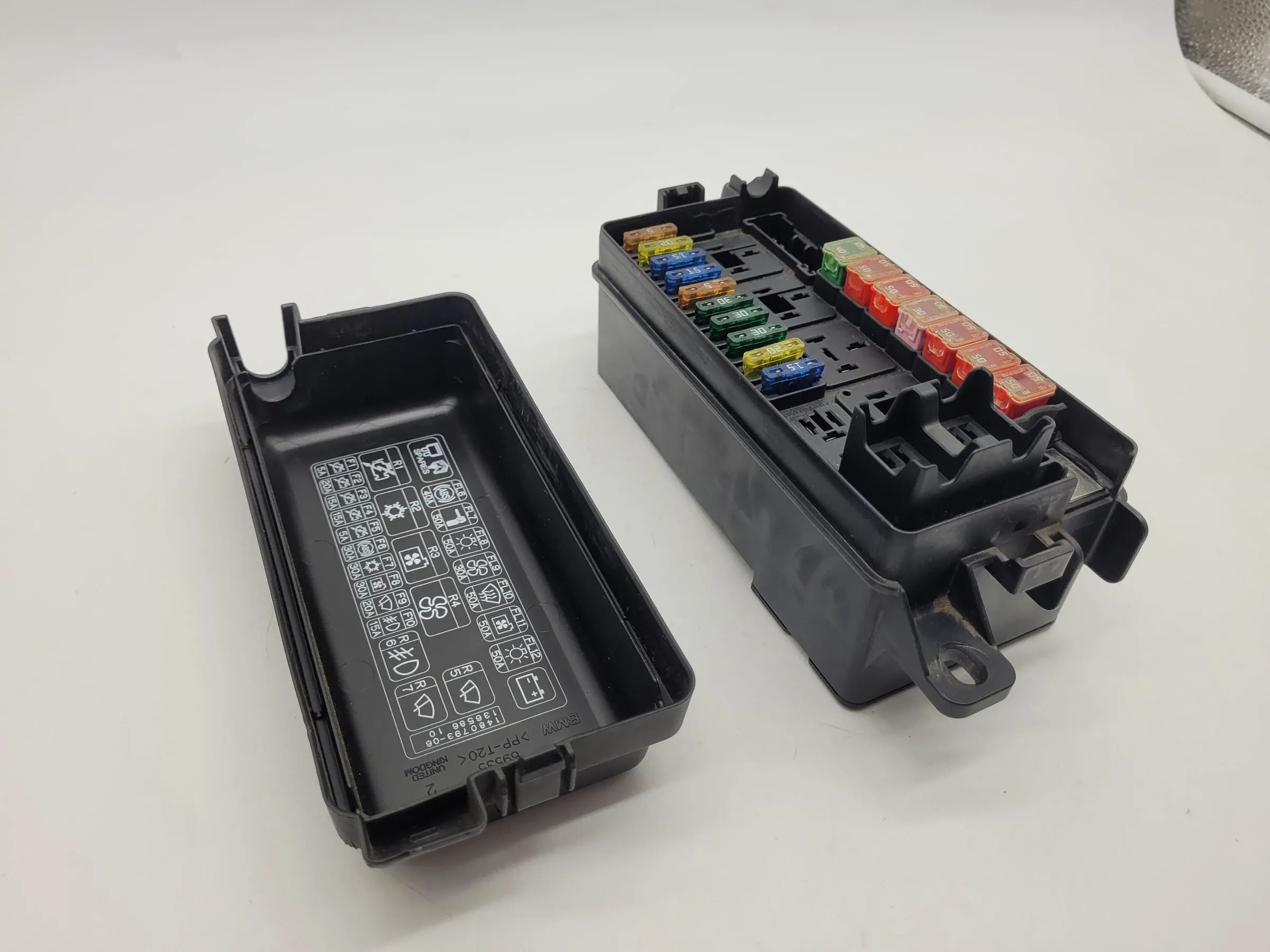 Original Mini One (R50/R53) Sicherungskasten Relaiskasten mit Deckel 1480790-08