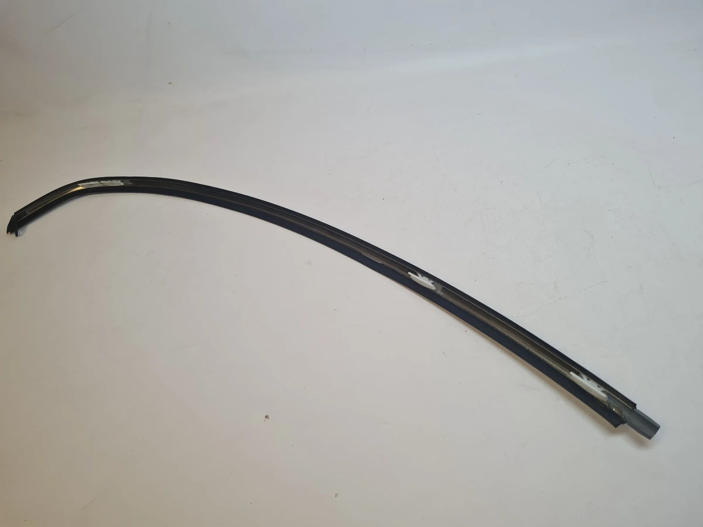 Original Mini One (R50/R53) Dichtung Windschutzscheibe Vorne Rechts 7051528