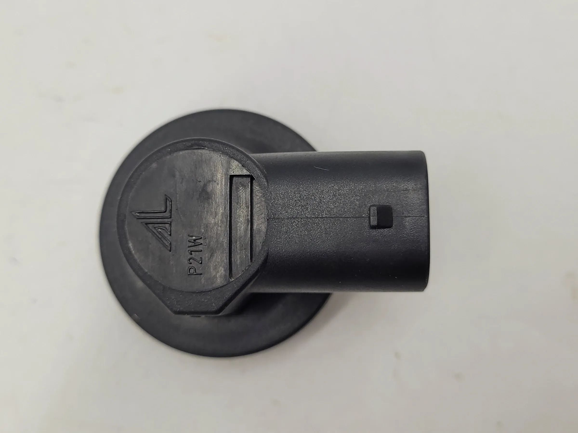 Original Mini One R50/R53 Lampenfassung Fassung Rückfahrleuchte Mitte (1477678)