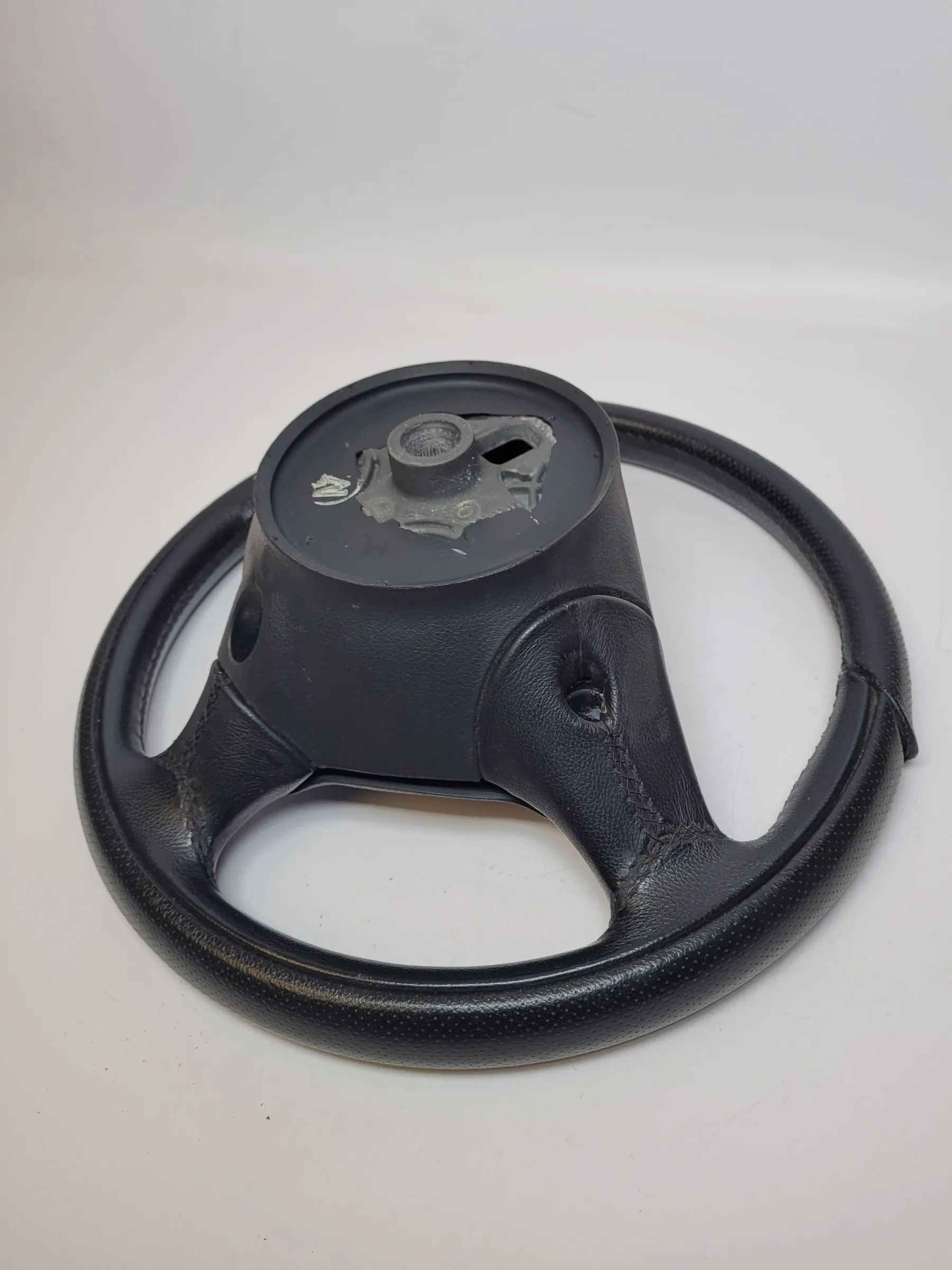 Original Alfa Romeo 147 (937) 3-Speichen Lenkrad 735289920