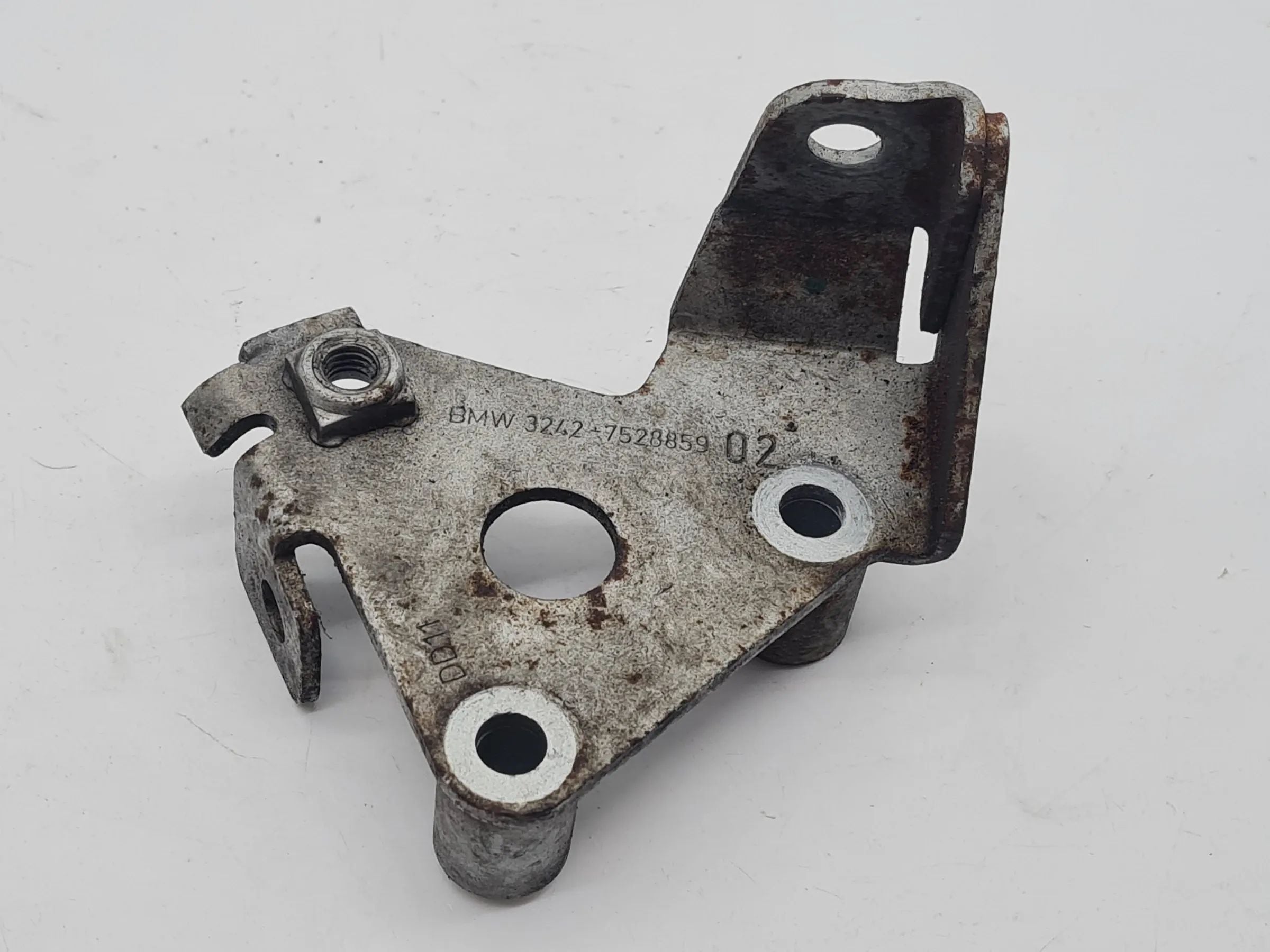 Original BMW 5er E60/E61 Halter Halterung Servopumpe 6766190