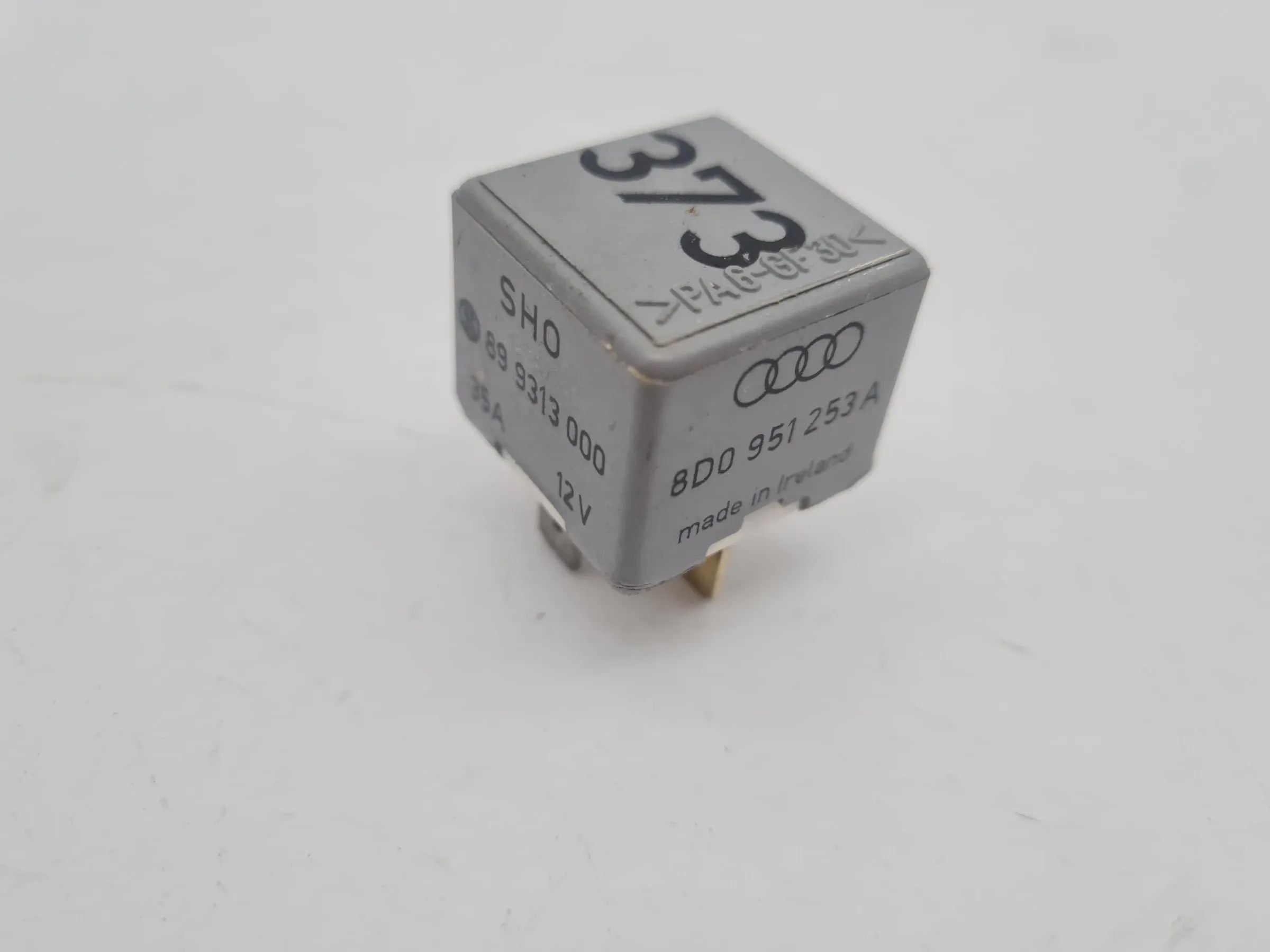 Original Audi A6 (4B2/4B4) Relais Multifunktionsrelais 8D0951253A