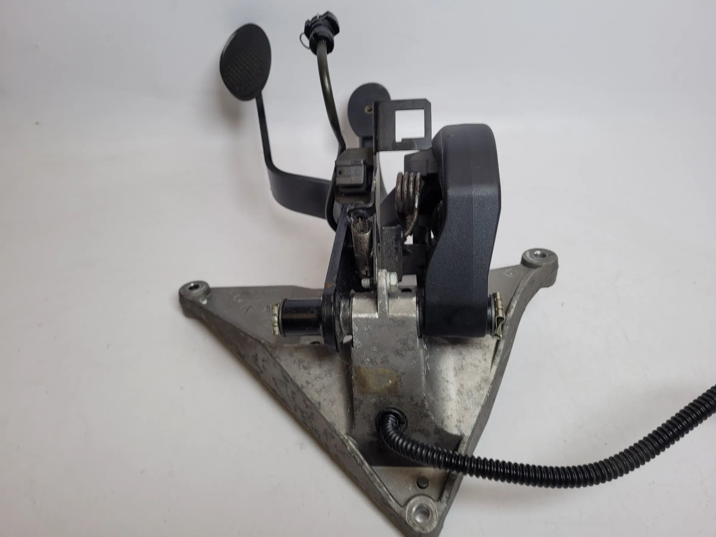 Original Mini One (R50/R53) Bremspedal Kupplungspedal Pedal Block 1511659