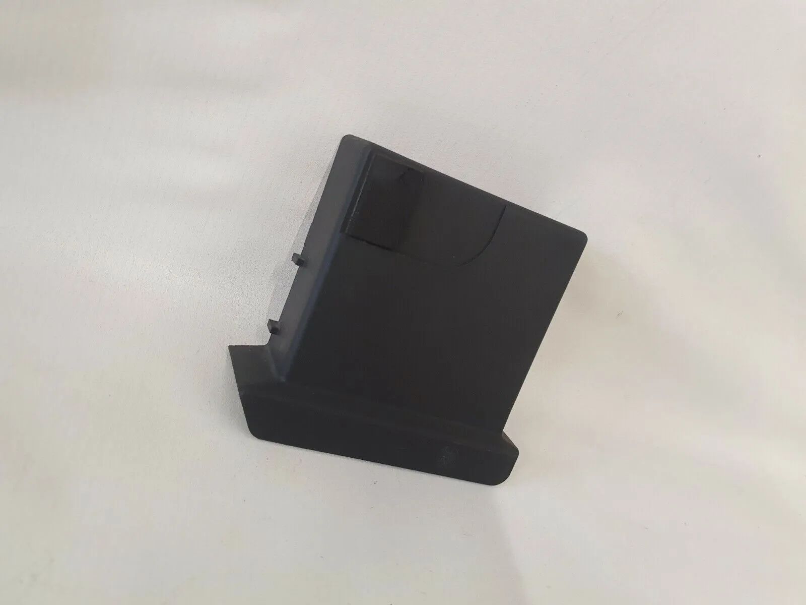 Control unit body computer compartment cover 8200060212C Renault 