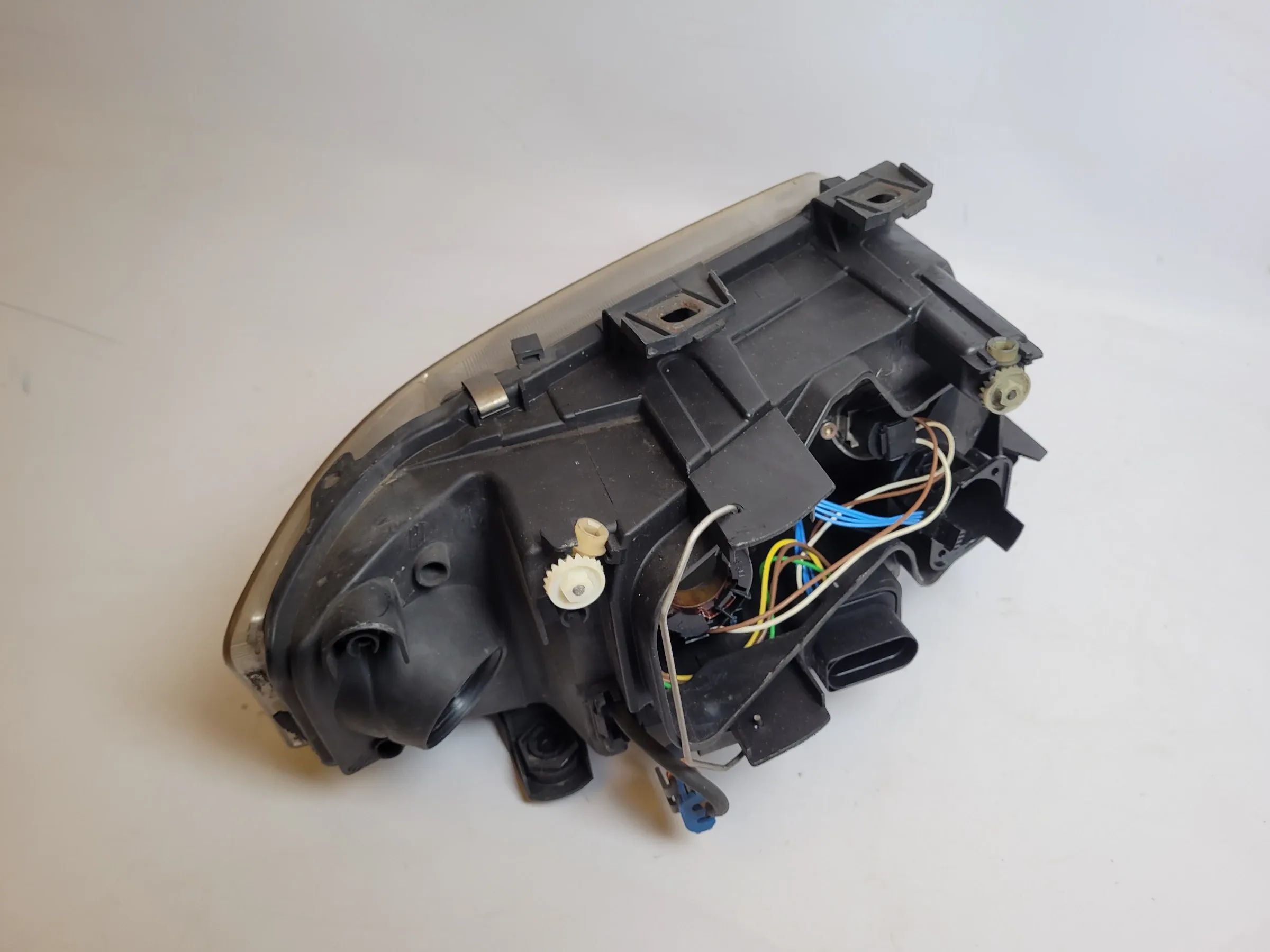 Audi A6 (4B) Scheinwerfer/Frontleuchte Xenon Links 15591300 Original
