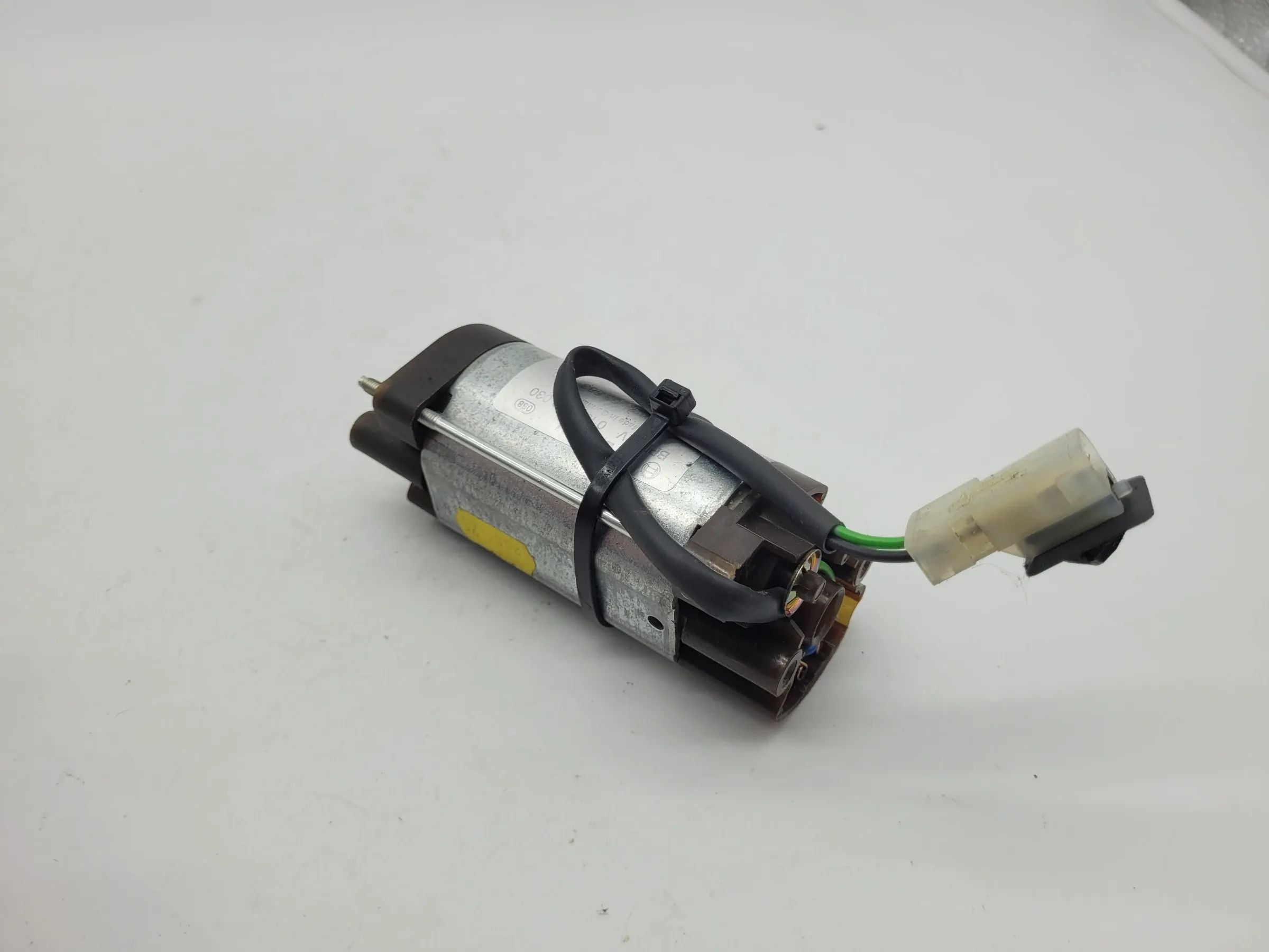 BMW 7er E38 Stellmotor Sitzverstellung Untergestell R/L 52.10-8350152.9 Original