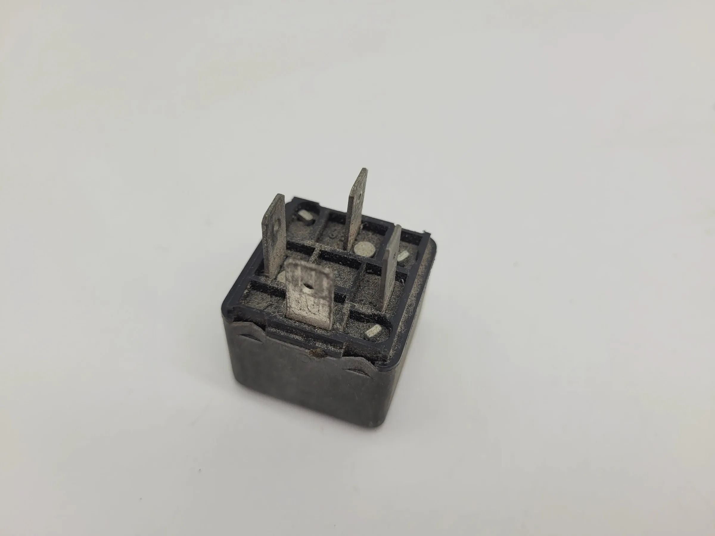 Original BMW Porsche MB VW Ford Bosch Relay Relais Kraftstoffpumpe, 0332014406