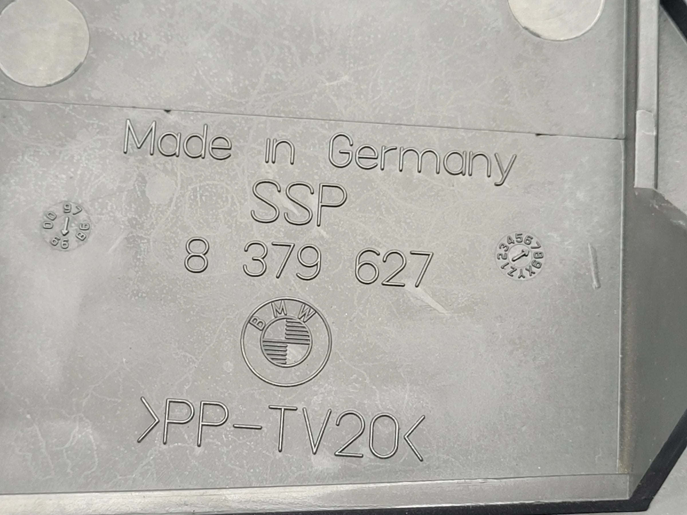 BMW 5er Touring E39 Pollenfilter Gehäuse Deckel Links 64.31-8379627 Original